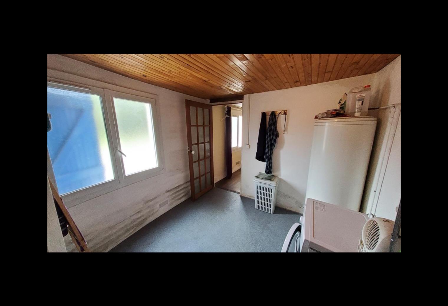 4d3171df-cc45-4bb6-95a3-2bbde7eebcf7.jpg