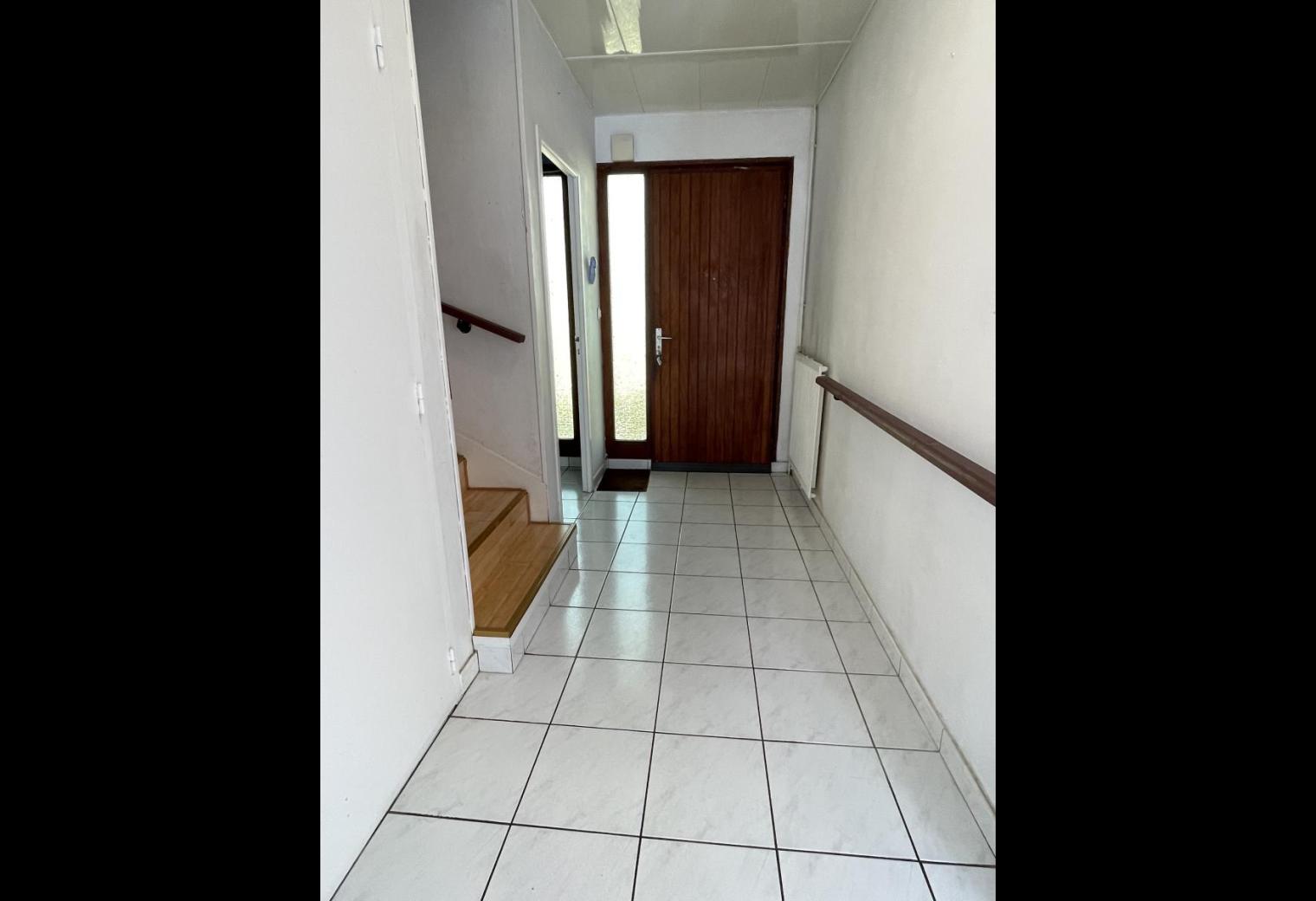 bab771e0-da25-47d0-86ed-37f8587fae90.jpg