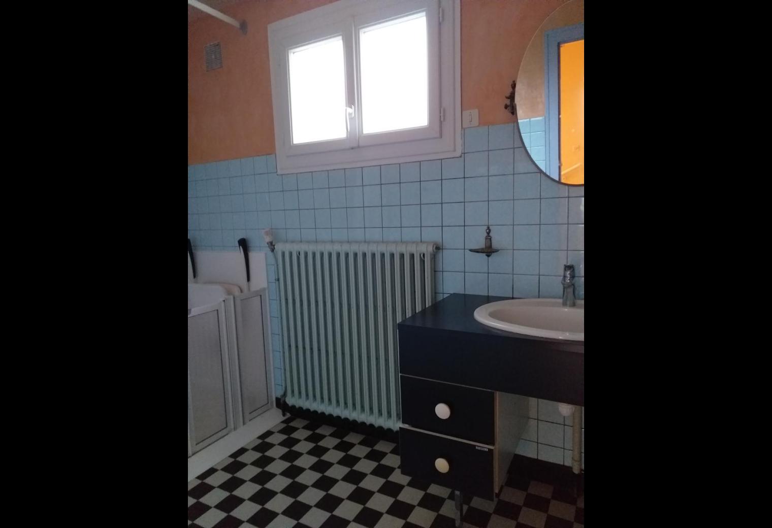 3dcd4294-ac38-41c8-8e5d-56256c9eedbe.jpg