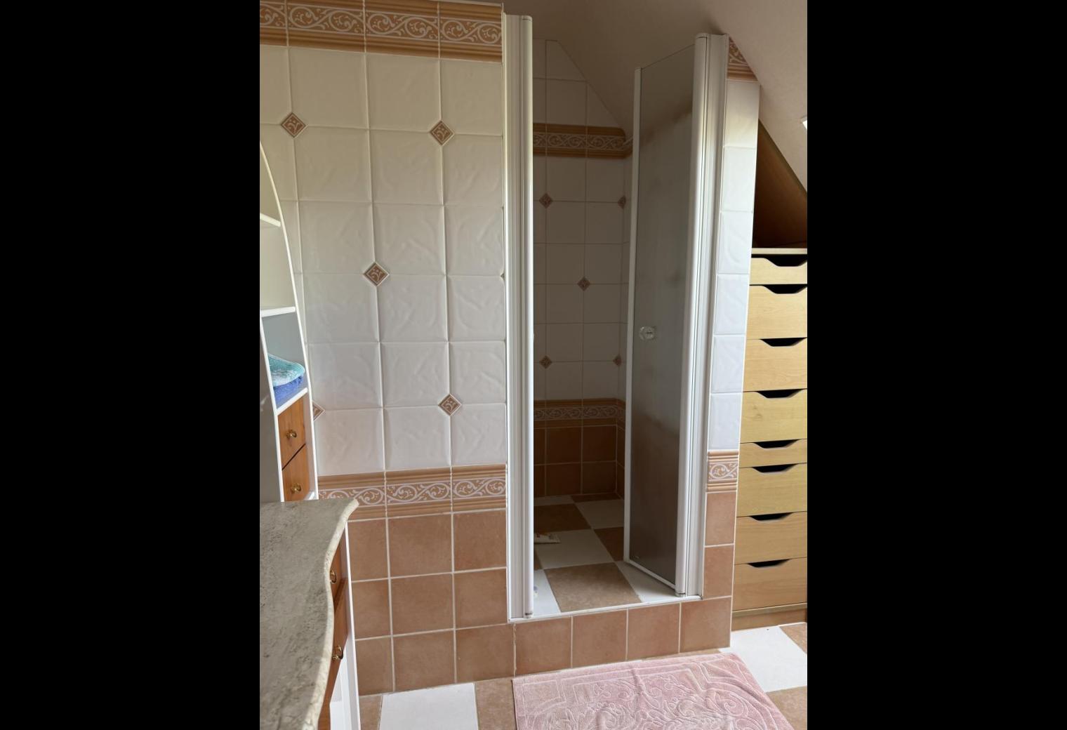 6cb924b9-4ad9-4ce0-9205-c6a469ce7be8.jpg