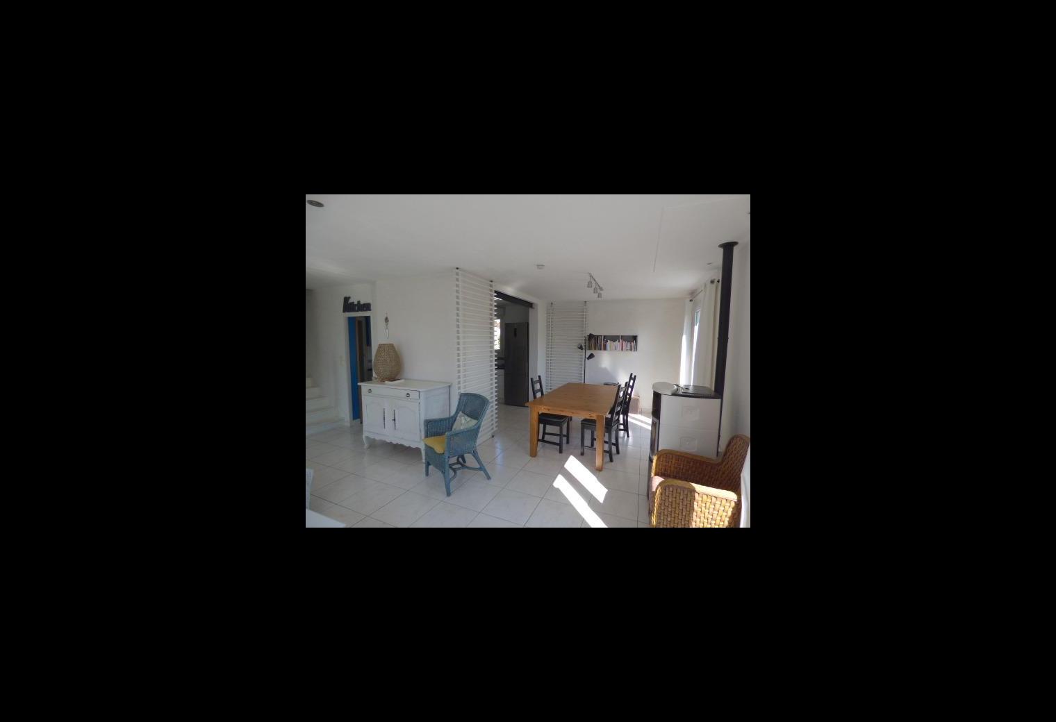 ca9d635e-fc45-4d1e-9cde-f8692a99acaf.jpg