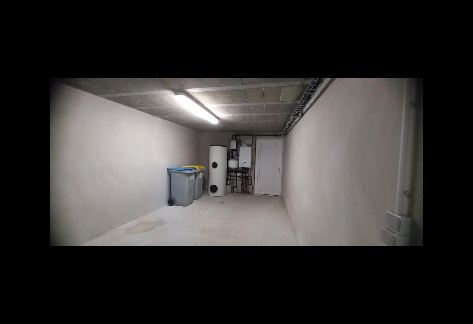 3c313cf7-8d02-42e9-9dd1-e2bcd671588d.jpg