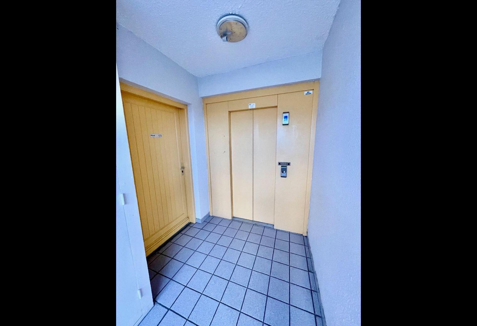 c09db8b9-bdde-4866-8d02-5e64fb20c62a.jpg