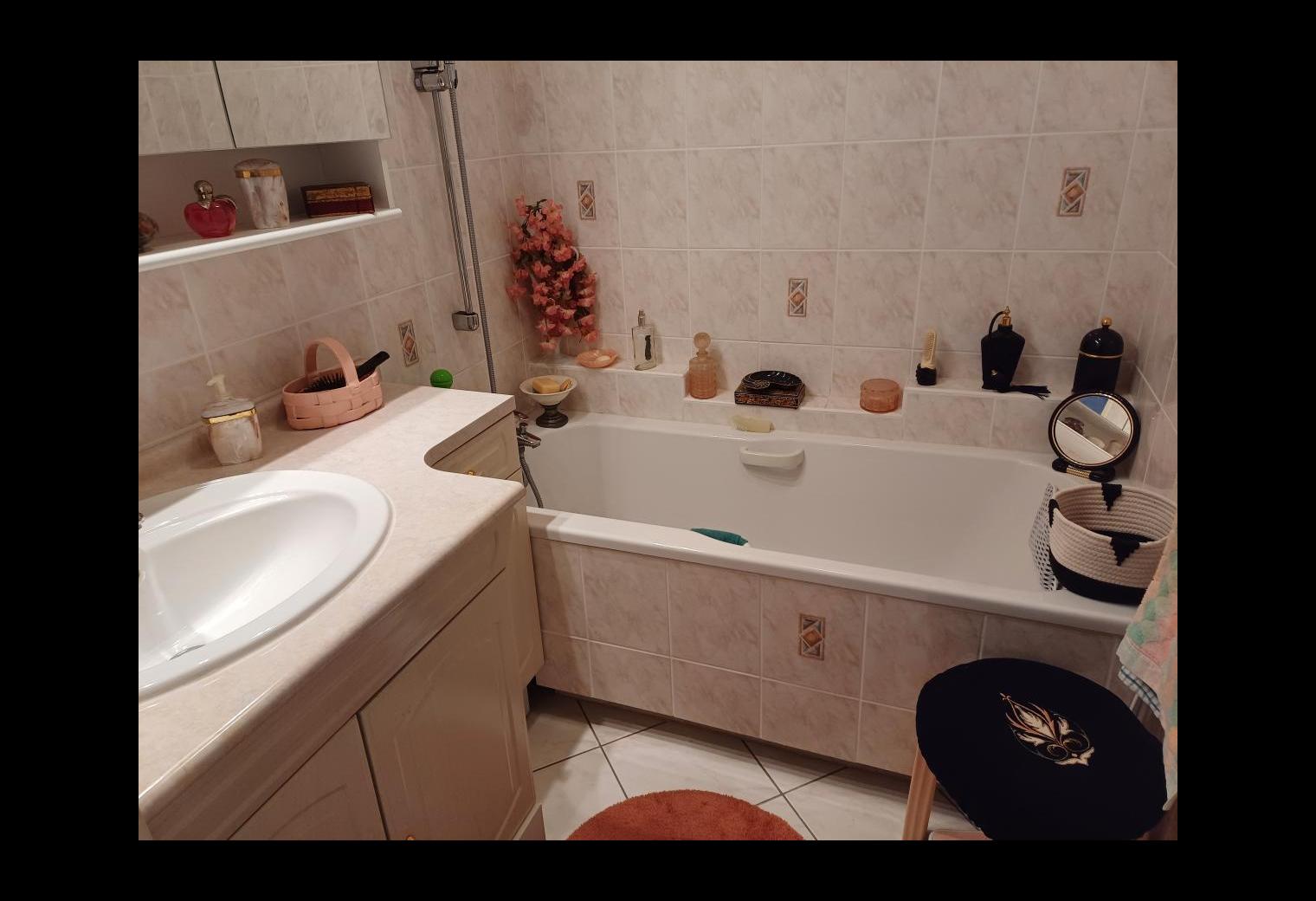 e5816ffc-a28f-4c85-b07b-e7d8a24609c2.jpg