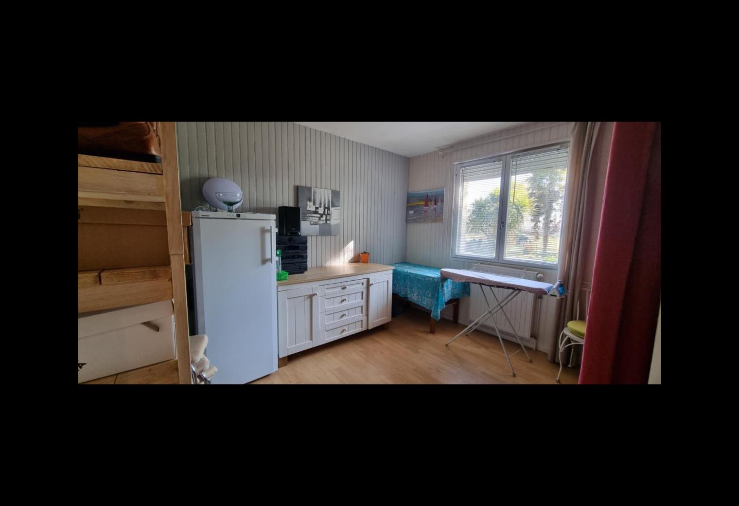 2dbd6fb9-b2a2-4b41-8bc8-6df898001497.jpg