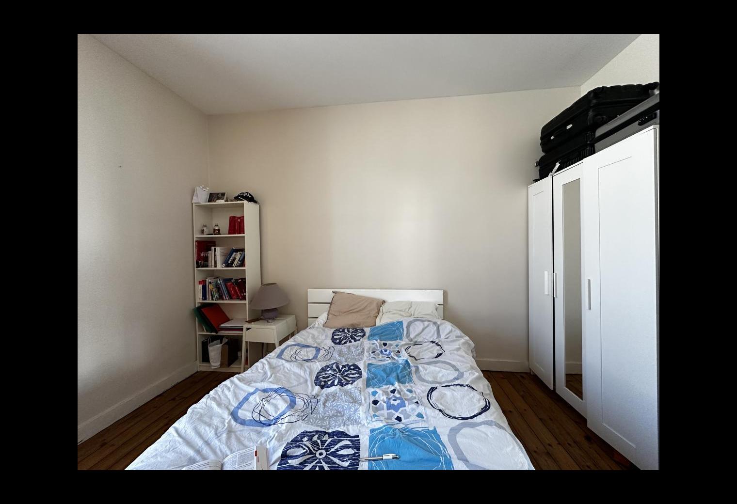 b8cd97af-a2df-4454-b456-8cfbc412bd85.jpg