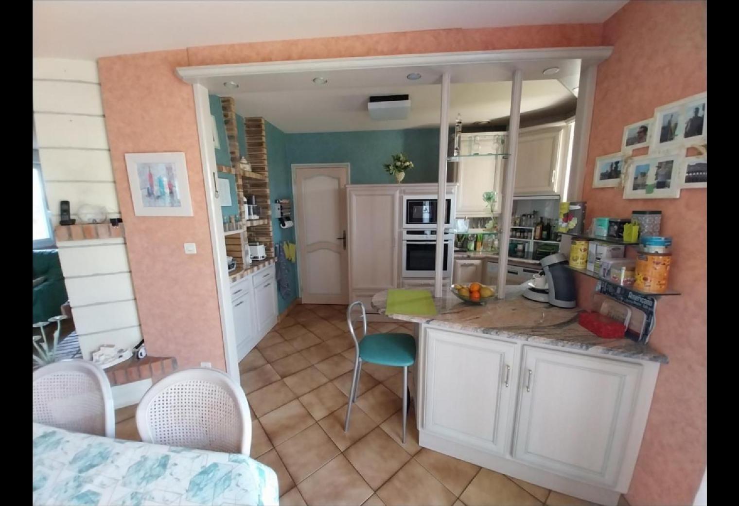 21c4f8bd-bd35-4bf8-9024-a6144cc48bf7.jpg