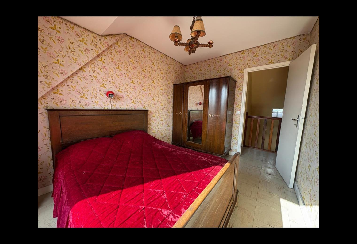 d35f0444-9ce4-4bdd-9d03-dcd87af1e7d9.jpg