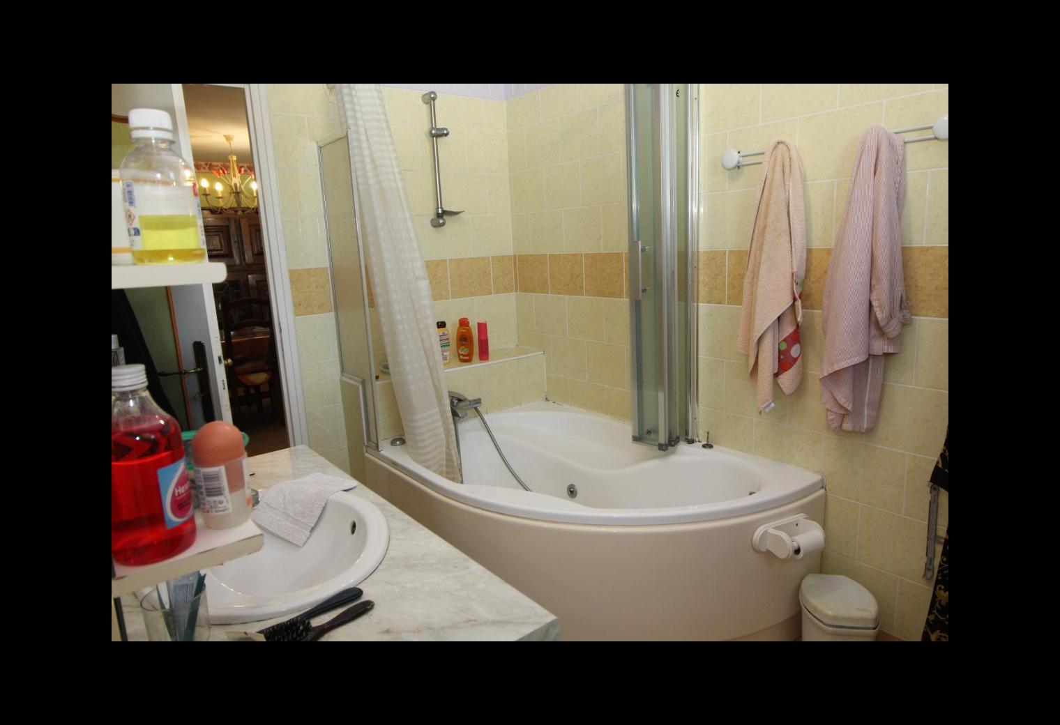 a27dd11f-60c5-455a-bf09-c9806fce9c11.jpg