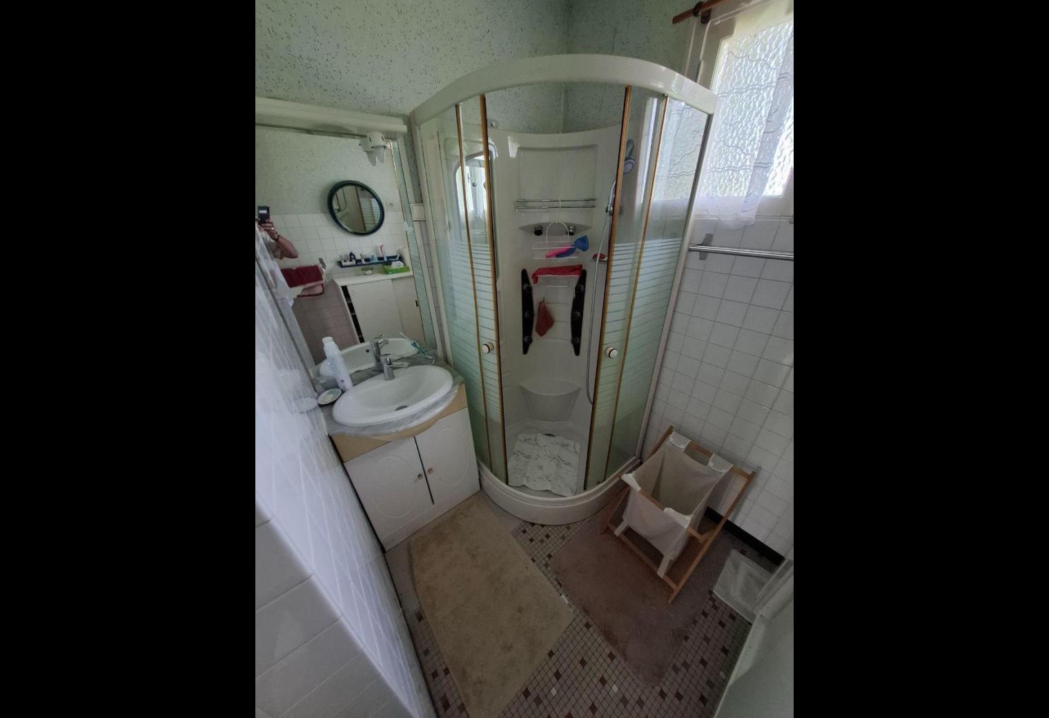 1f1e3bc8-d649-4ac4-8c7a-a5a9027dd48d.jpg