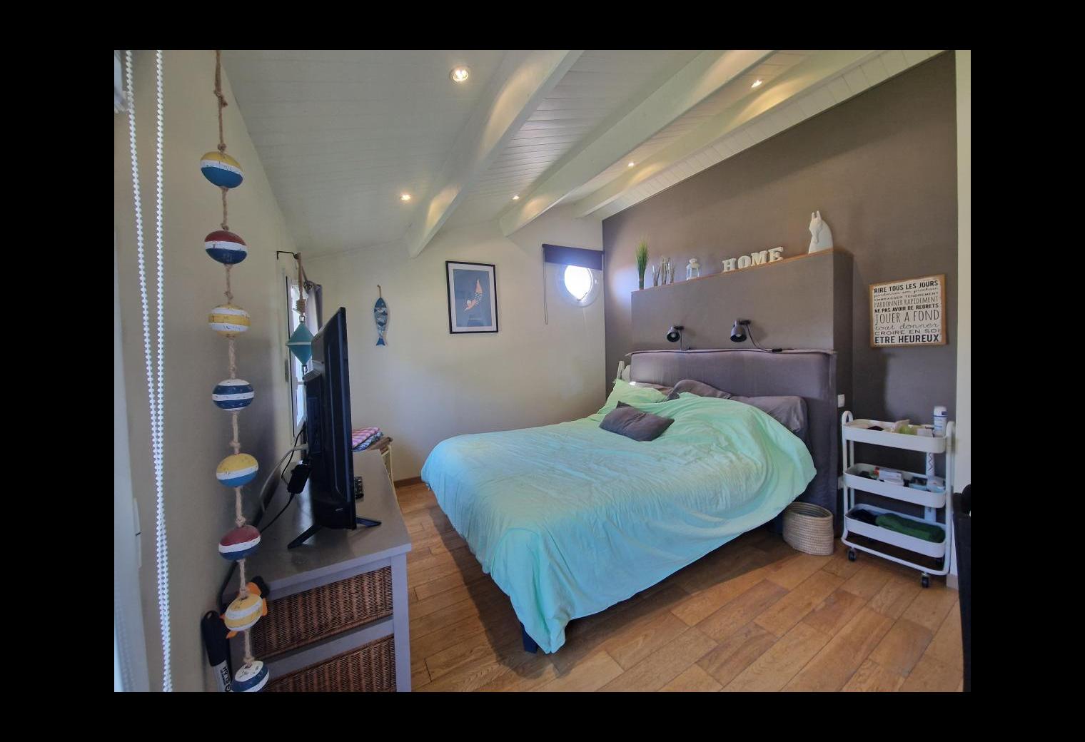 16280c25-16ef-416d-a6bd-34d35e5705c6.jpg