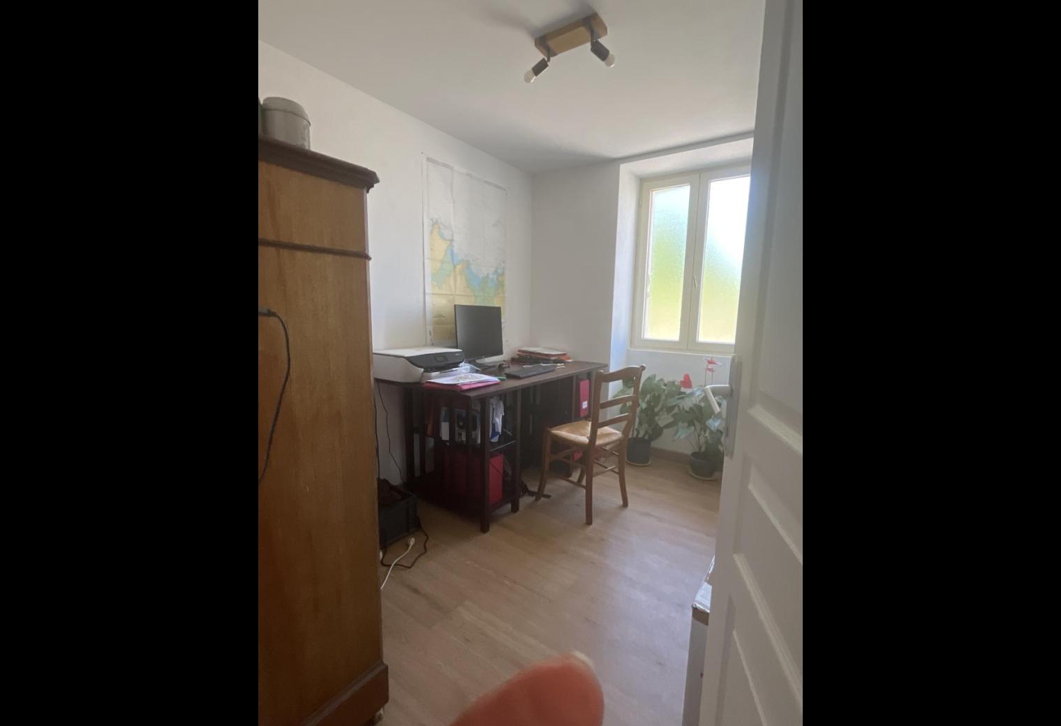 692e6670-5cf1-4e27-82b0-c46c6c19420f.jpg