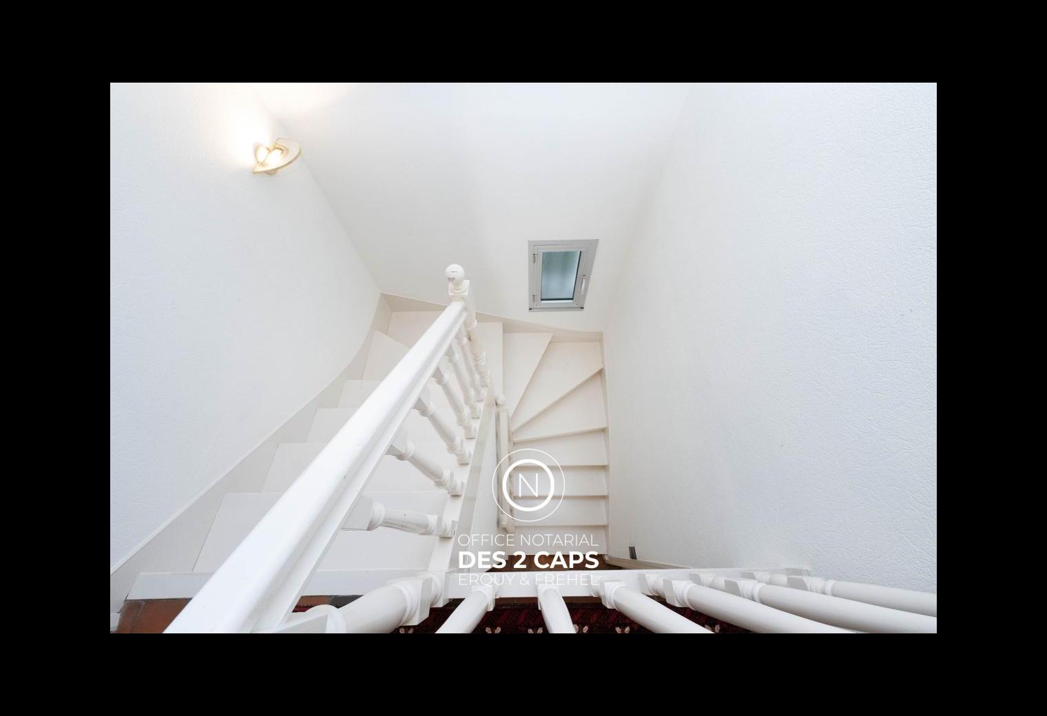 a5194e10-9e56-4071-8d66-43055e81dc14.jpg