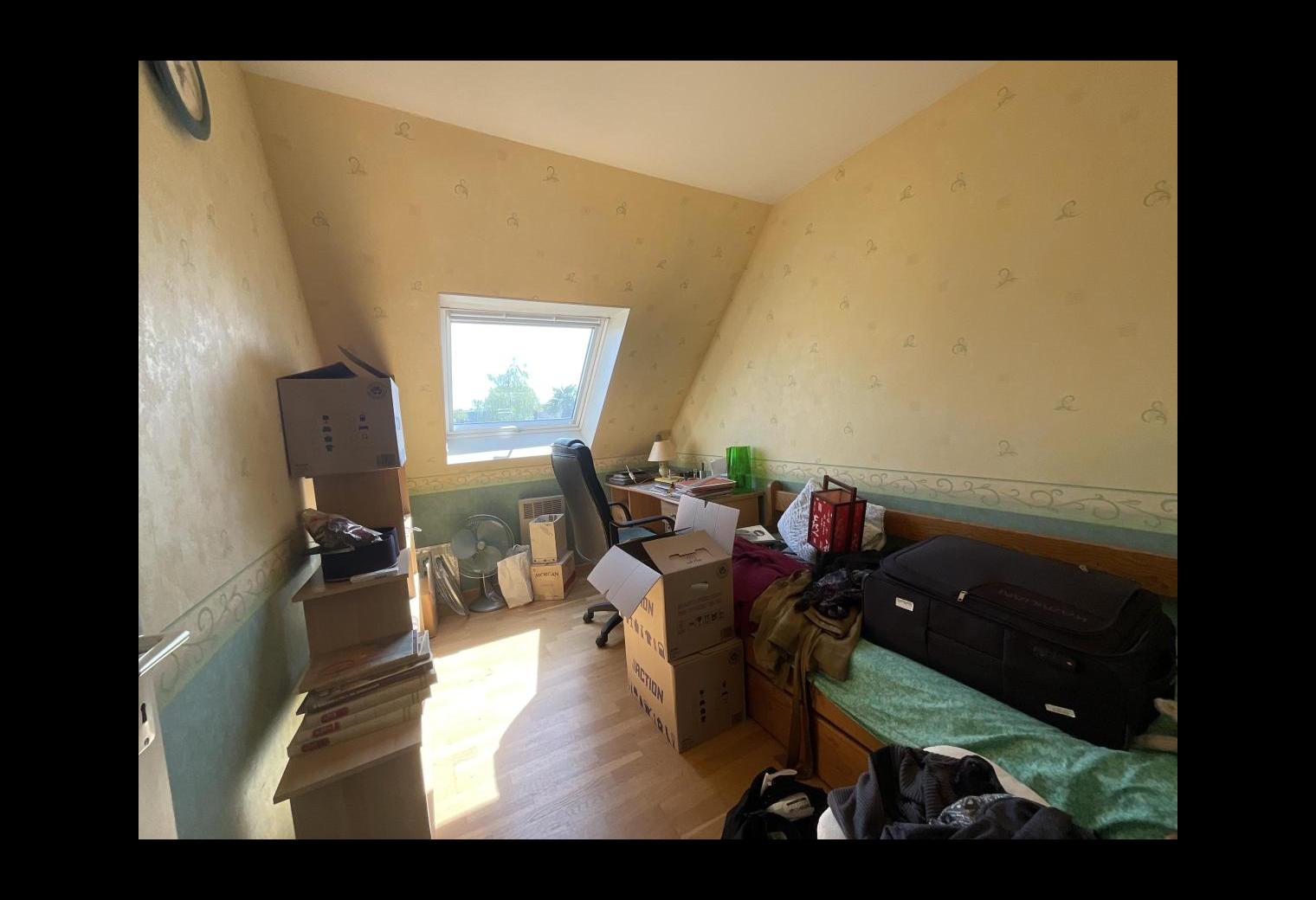 48697d78-e408-4bd8-adf8-10f1330fb0ab.jpg