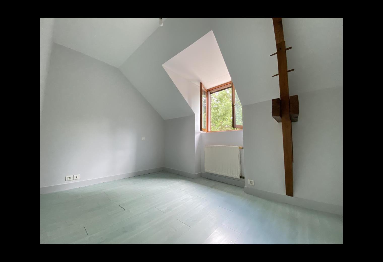 960a3741-a5e7-4cda-bed3-50178d28429b.jpg
