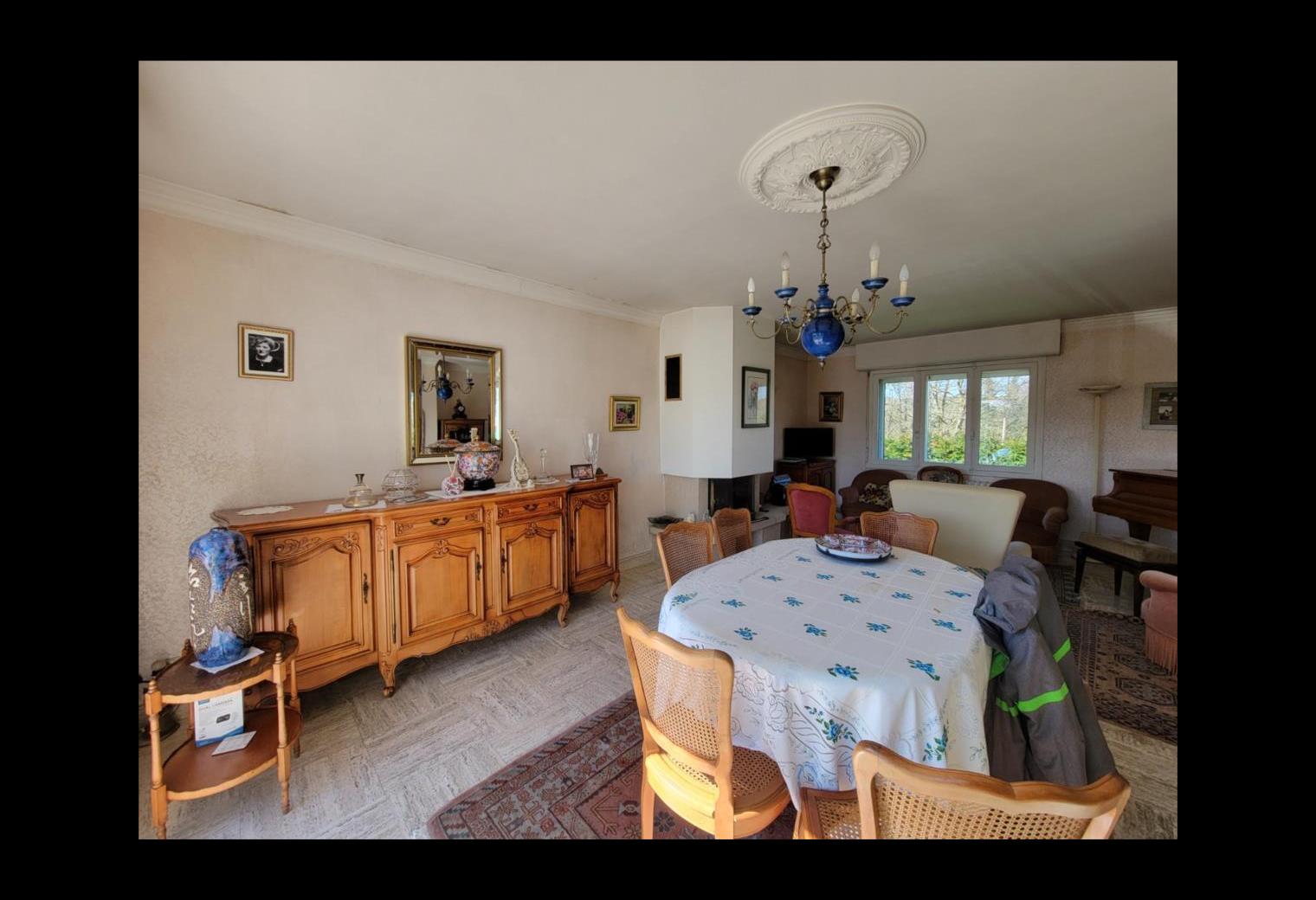 3c433f84-a2bd-48bf-9385-1b165129694c.jpg
