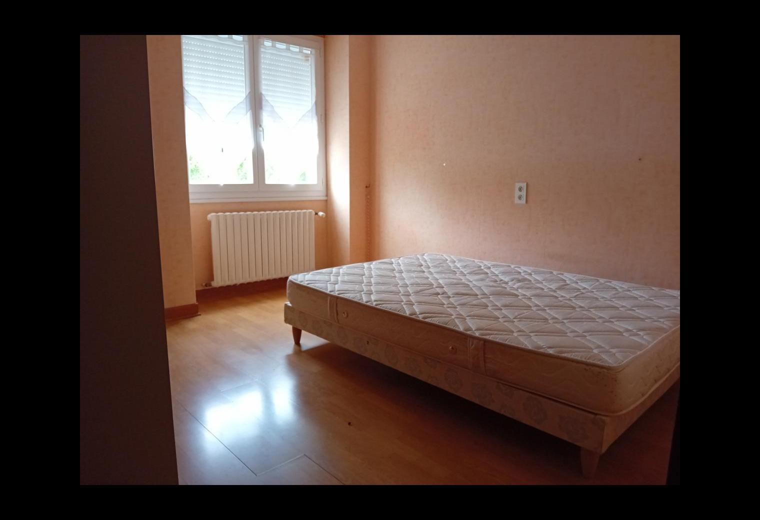 a8cfe293-e759-4626-9cc5-9769a81bc7bd.jpg