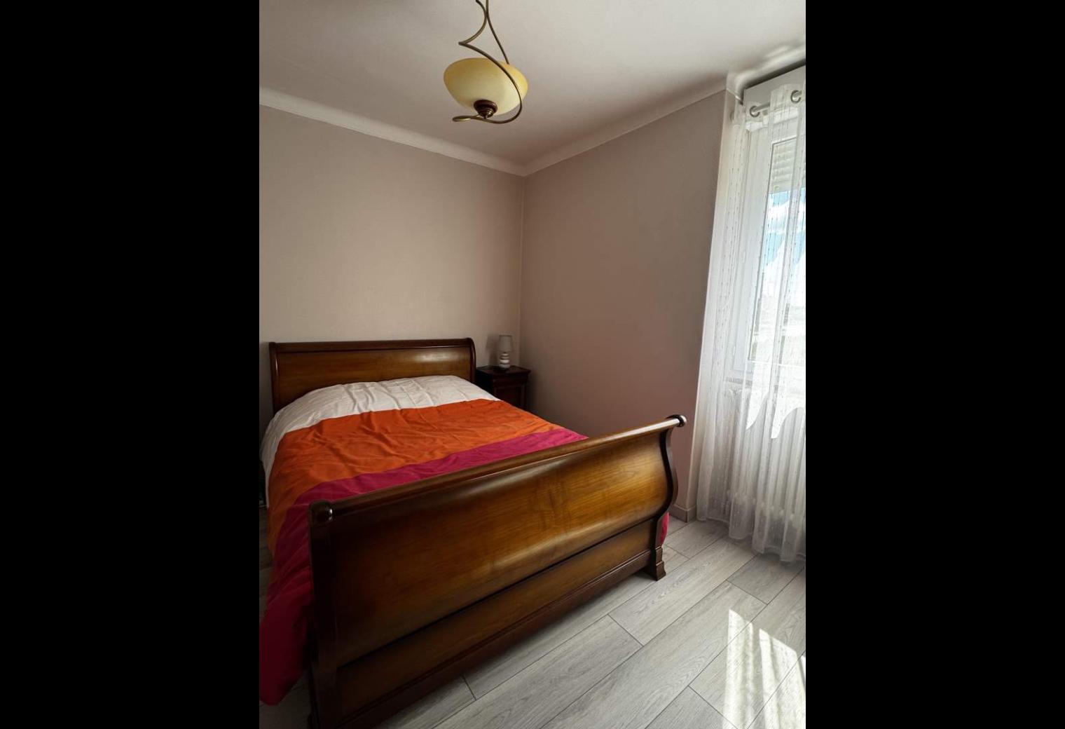 129f0186-74ad-4dc2-ac56-f6bc682c4987.jpg
