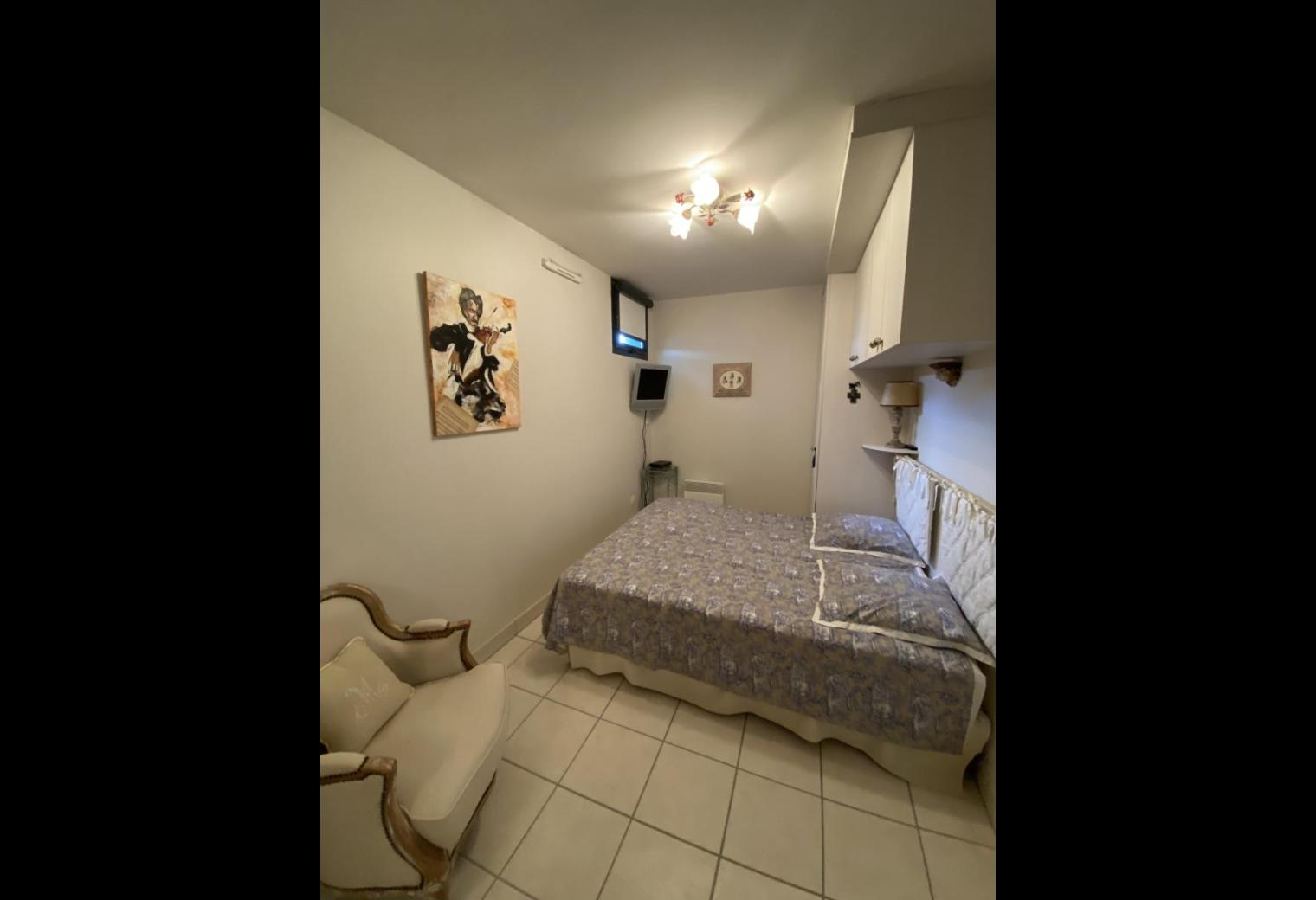 3ad7523b-d71e-42bb-afb6-de25ce4180bd.jpg
