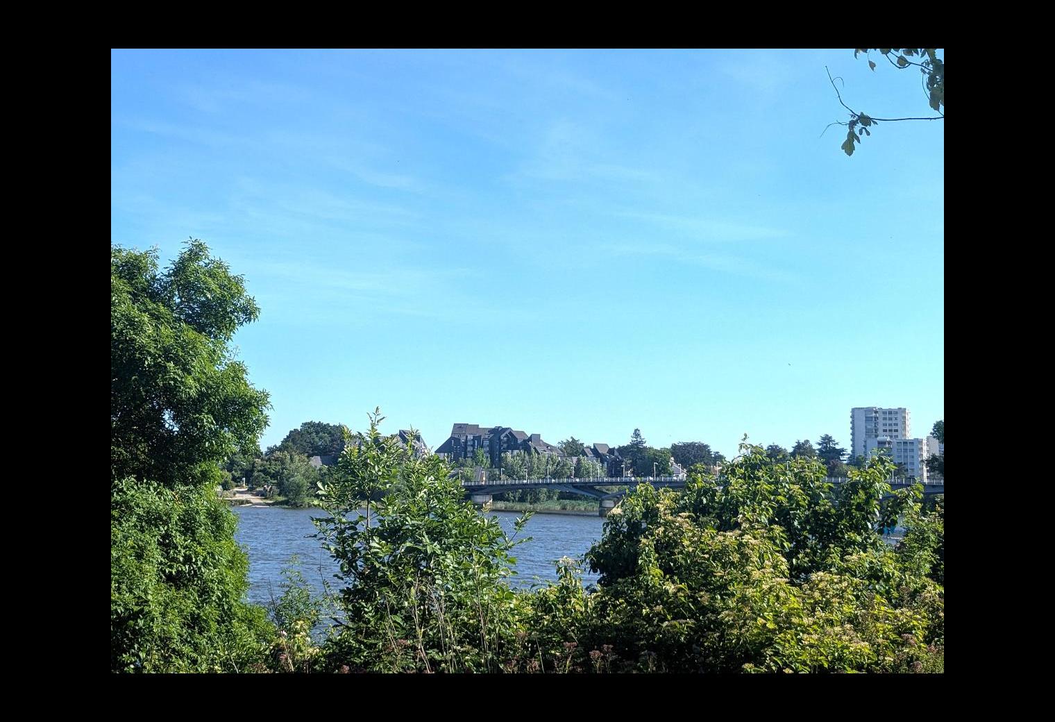 0b4c65d6-4735-492b-a915-fc6ae915dae0.jpg