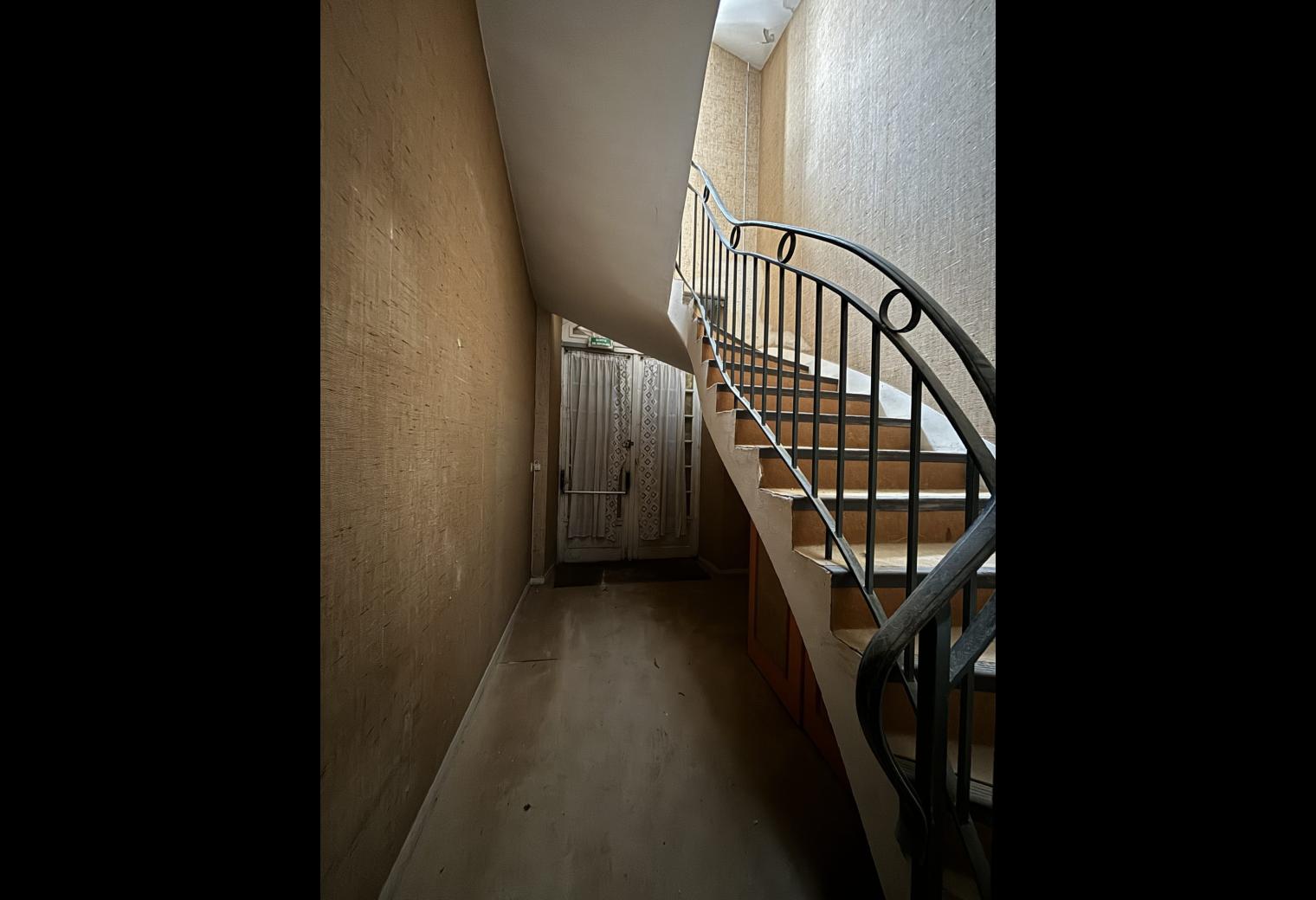 09873032-cefb-4deb-a6d7-d7d344a268ae.jpg