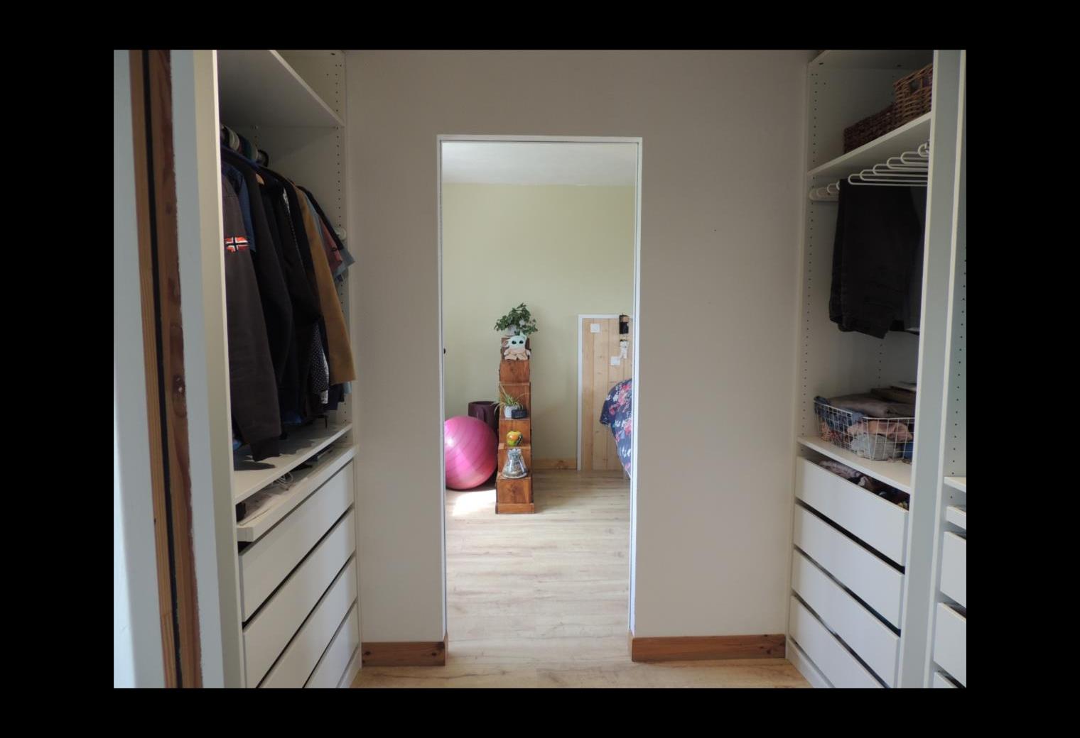 b930dbed-97c5-4962-8e18-6635b40d1409.jpg