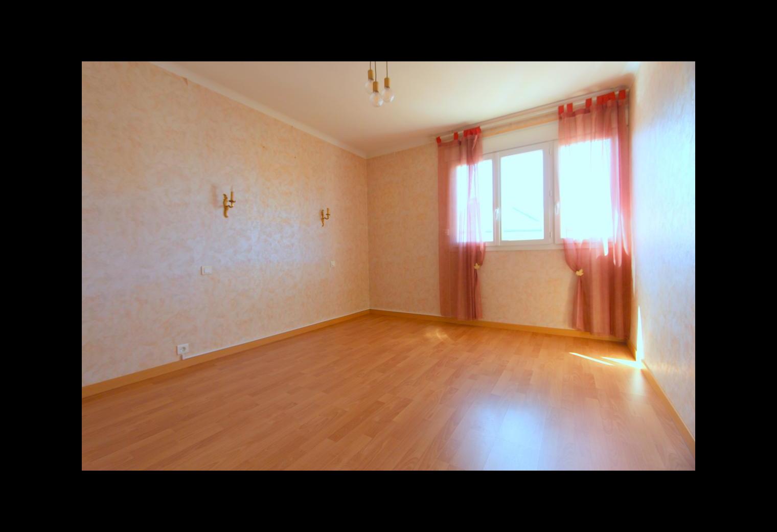 80ef9ef1-9ecf-481a-a9d2-f2dba3a6a078.jpg
