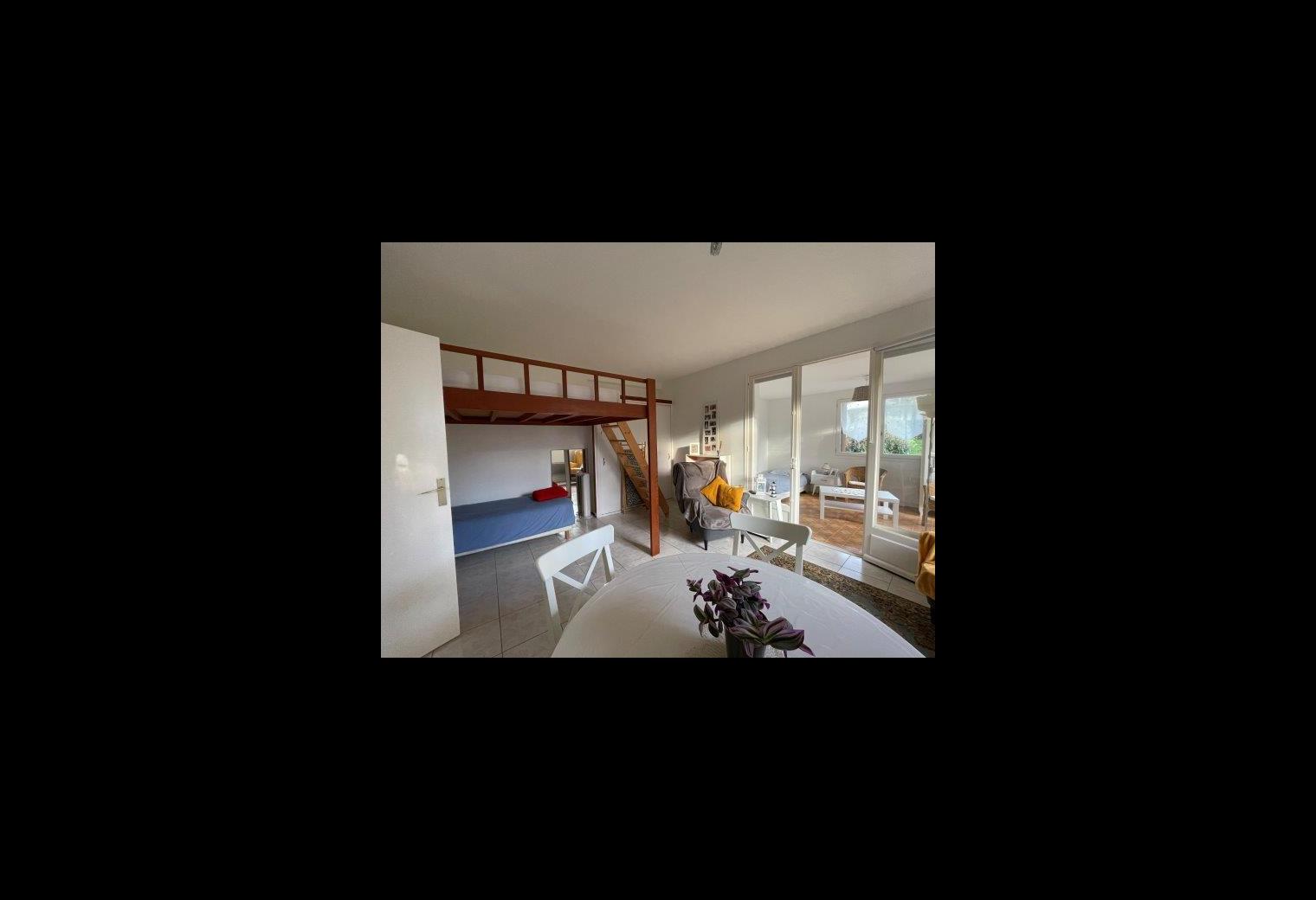 35d427ab-03f9-4274-a127-876074e127e6.jpg