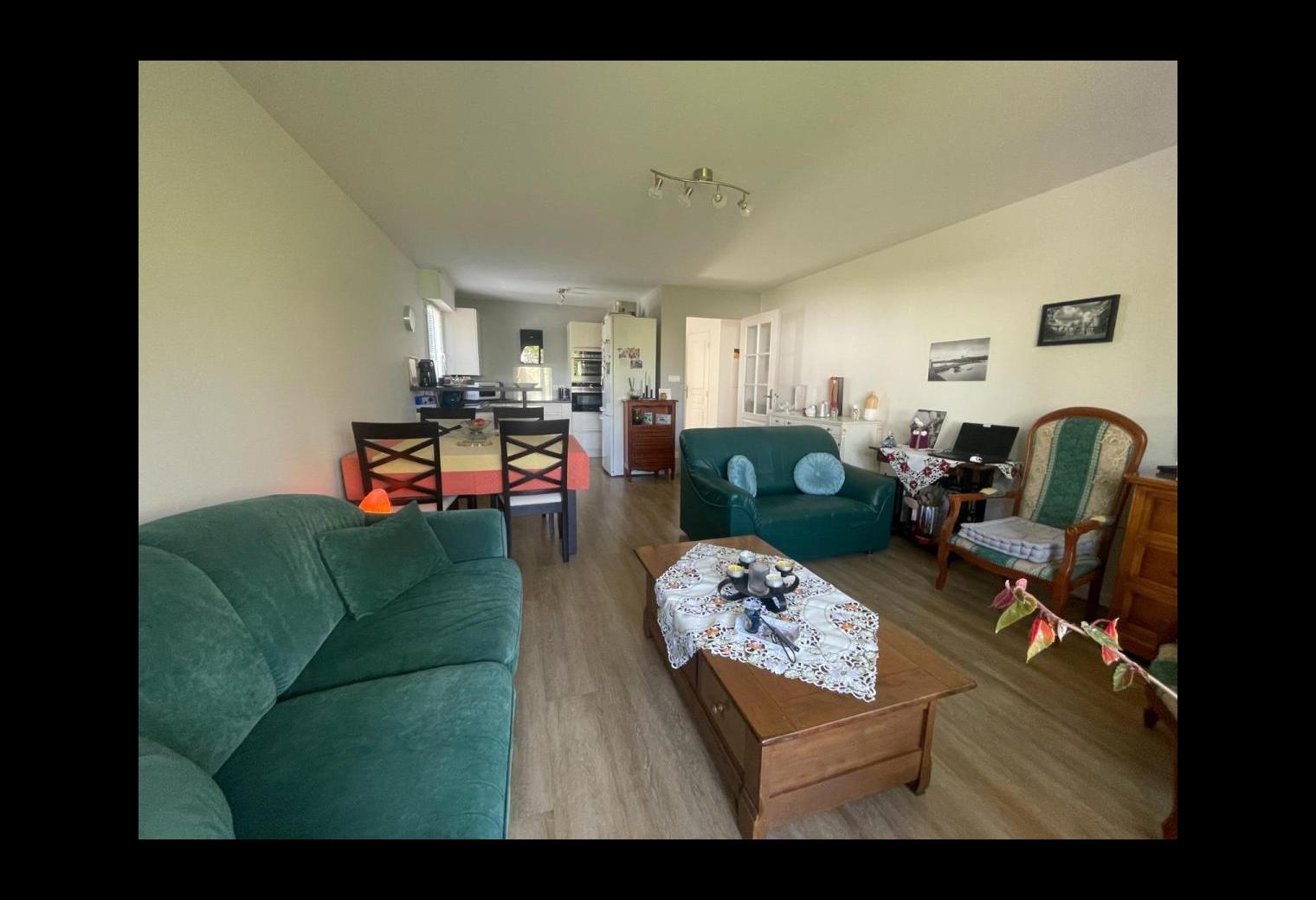 4a3d22de-03f1-4a43-94da-0e88a96b30d3.jpg