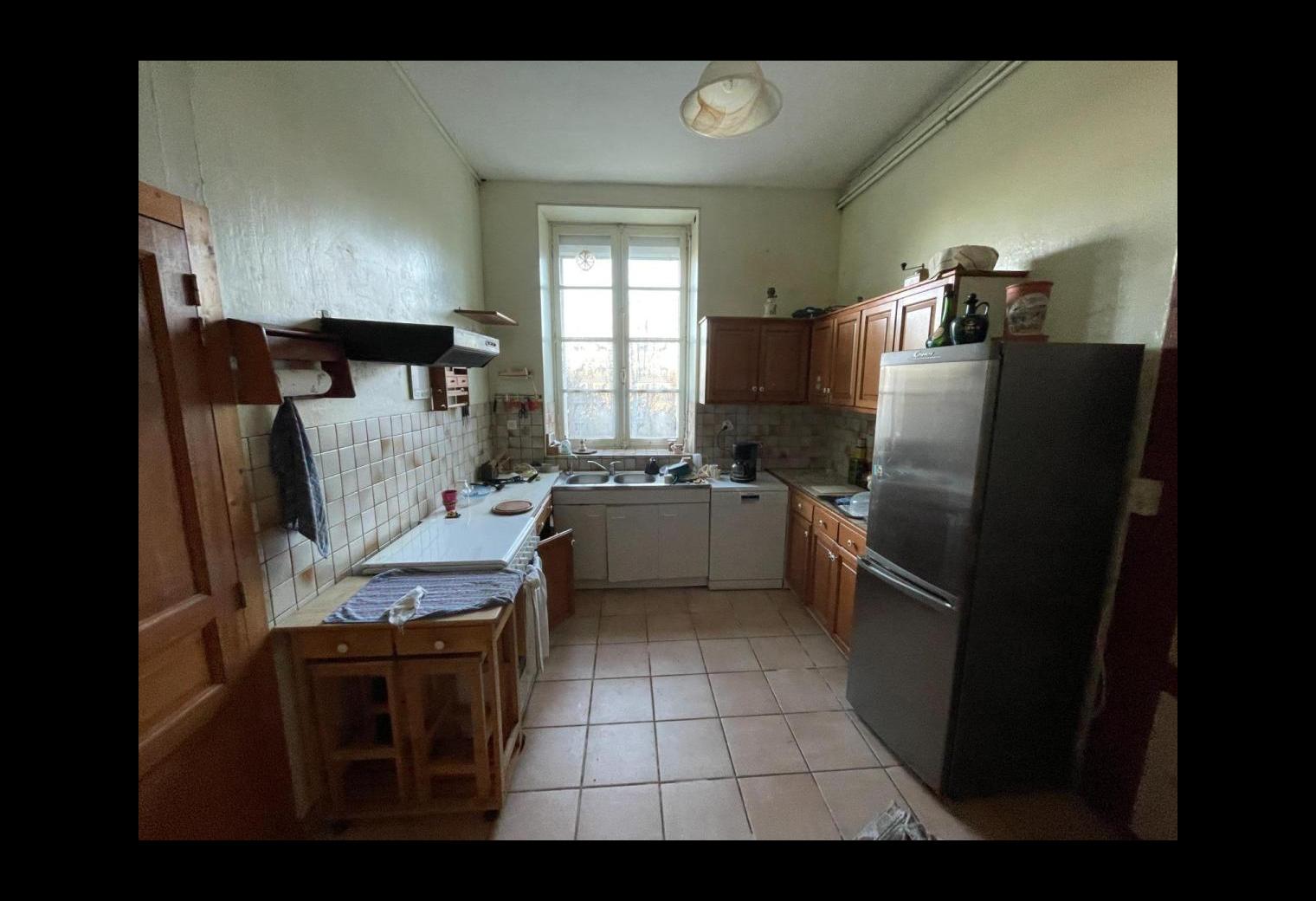 183f1226-dfd7-4bd6-a9e1-ea785a348725.jpg