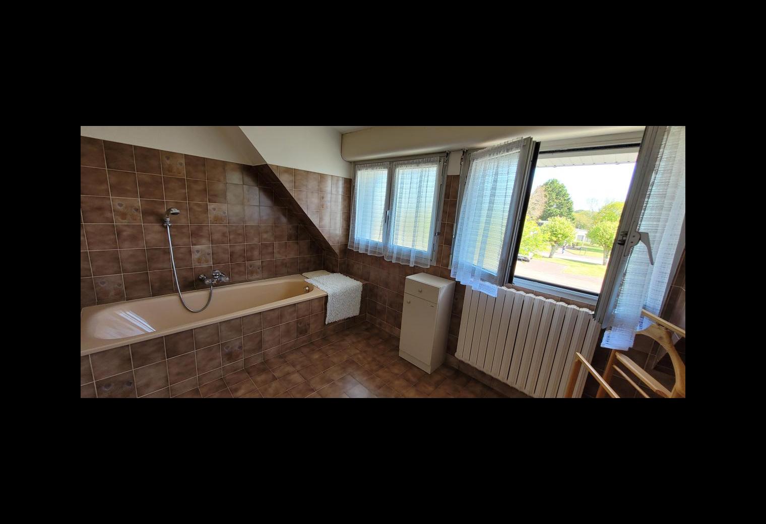 fbd99f3f-62a5-4eef-ac9f-a89a26de1077.jpg