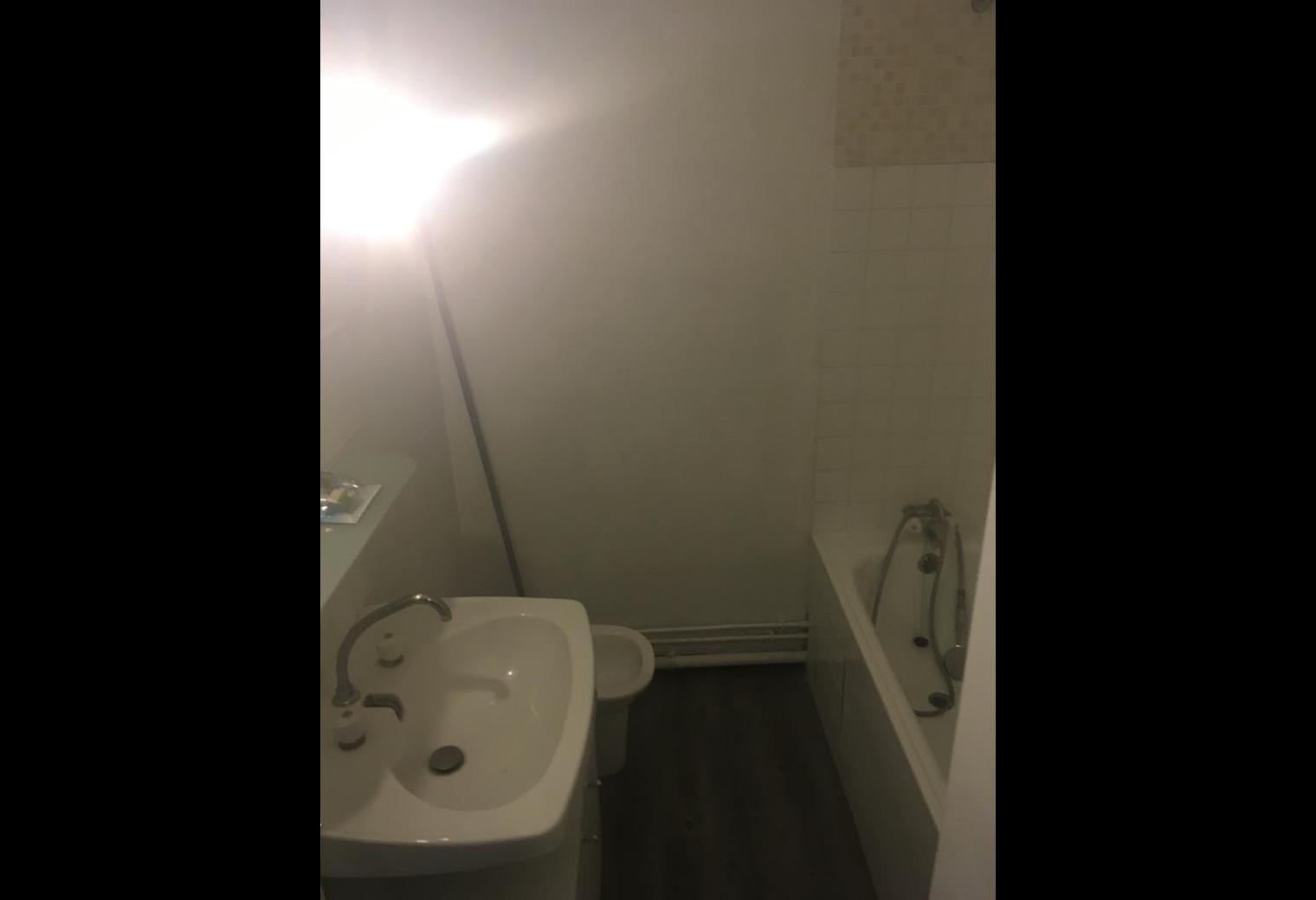eb0f460a-441d-433e-ac23-93e2dfb17f8f.jpg