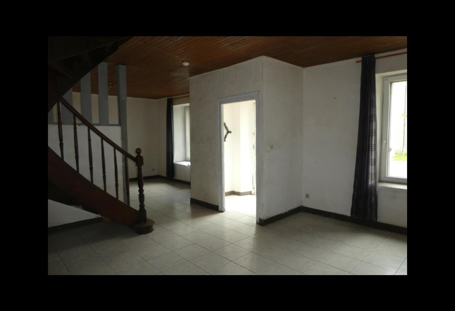 79d7ff77-7931-4d89-826d-103026fedc38.jpg