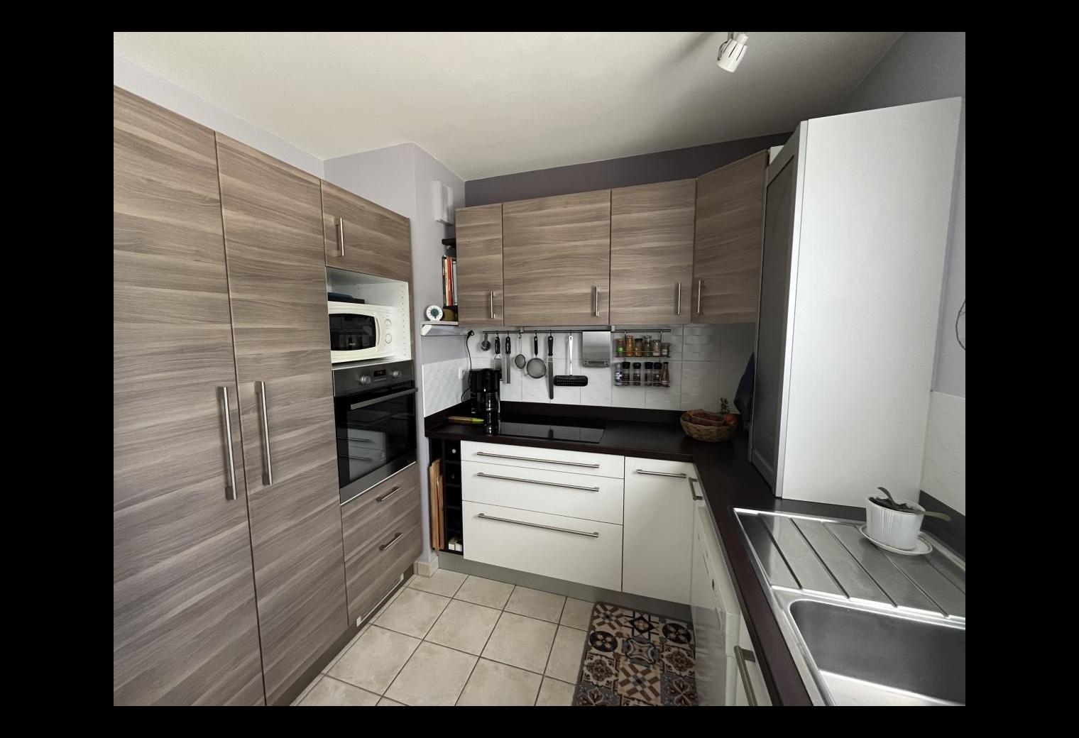 d3d2d60e-b1e8-40b7-b780-015b4acd4084.jpg