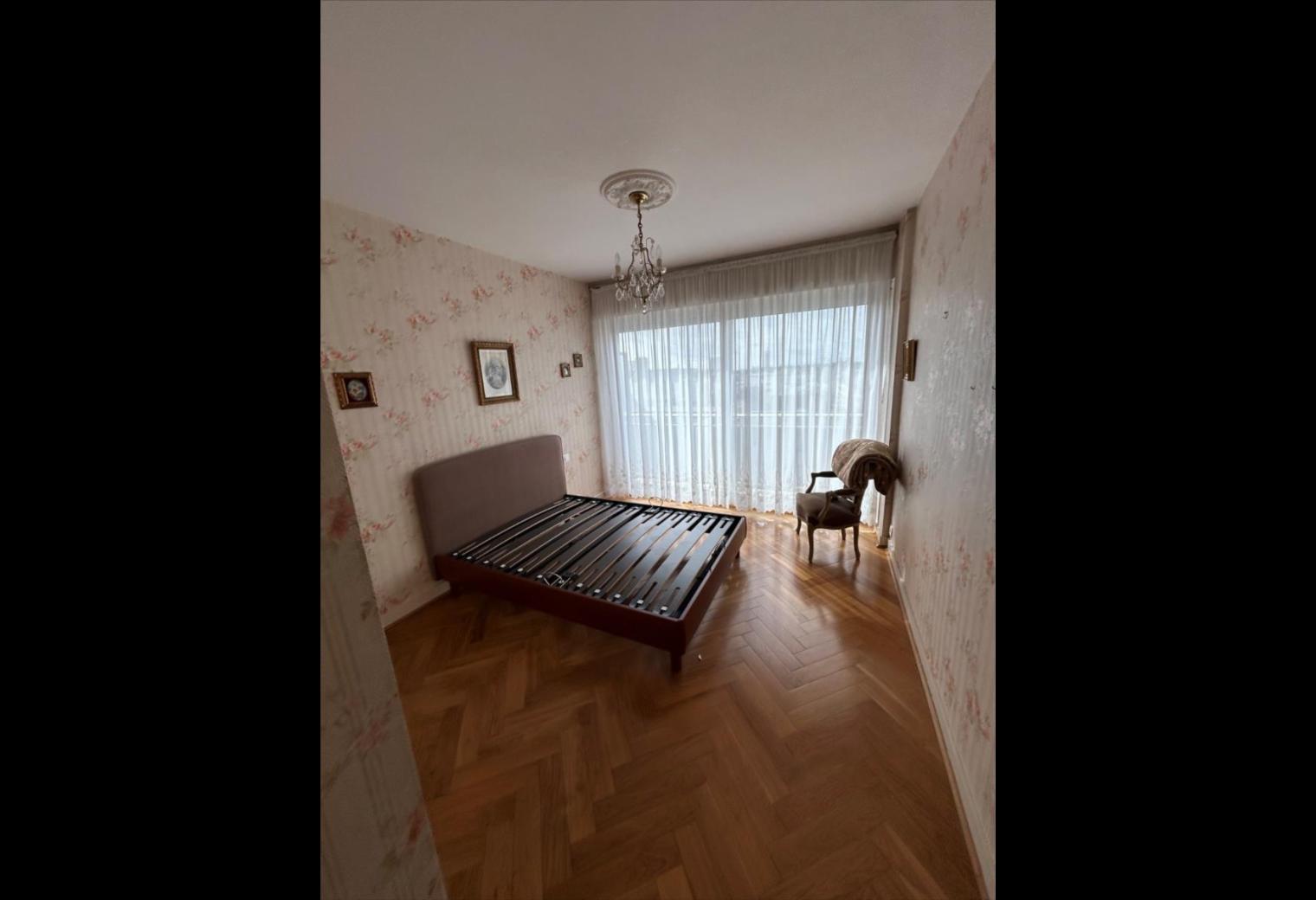 bd54e2e8-c46d-4aae-b7f8-18dcd153e843.jpg