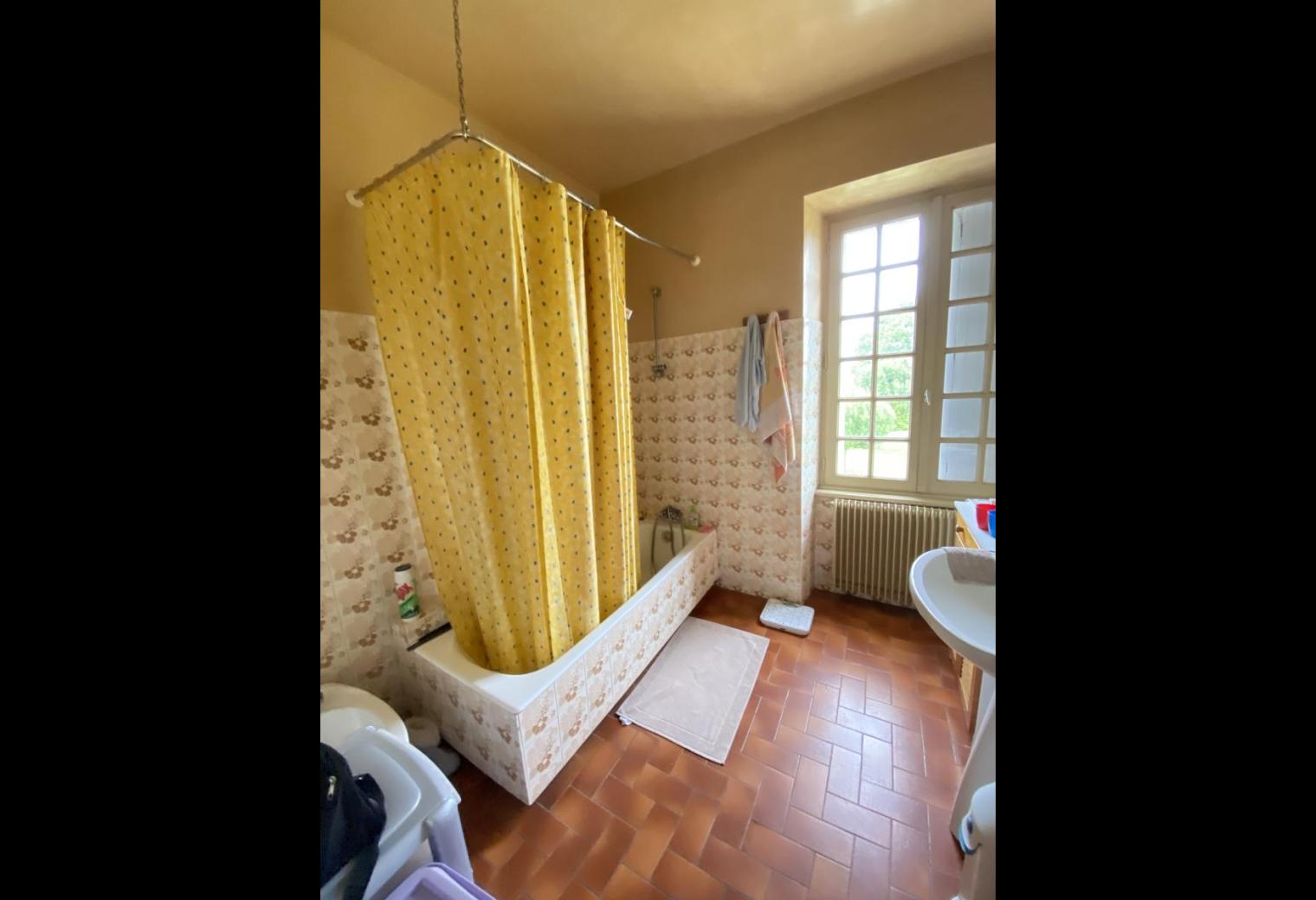 64a2edc7-34d5-45b2-a8ca-f3e2396178a2.jpg
