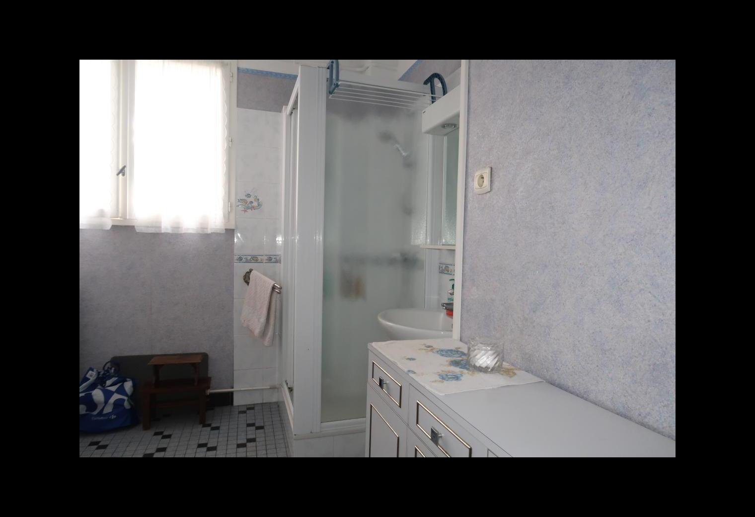 72012e00-d39b-4d3a-8656-ce81facfbf52.jpg