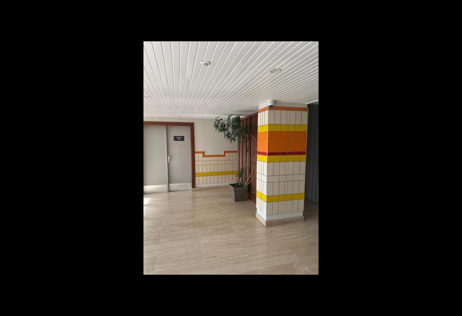 ad546a6d-5953-403d-b8cb-4169a57740c0.jpg