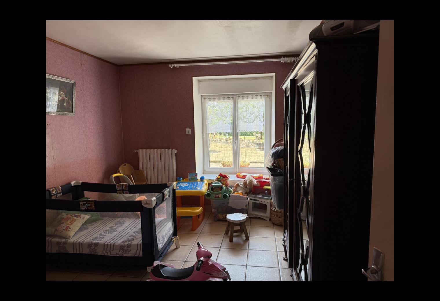 10bea53d-6f06-46ca-88c1-4ffaafeb63a4.jpg