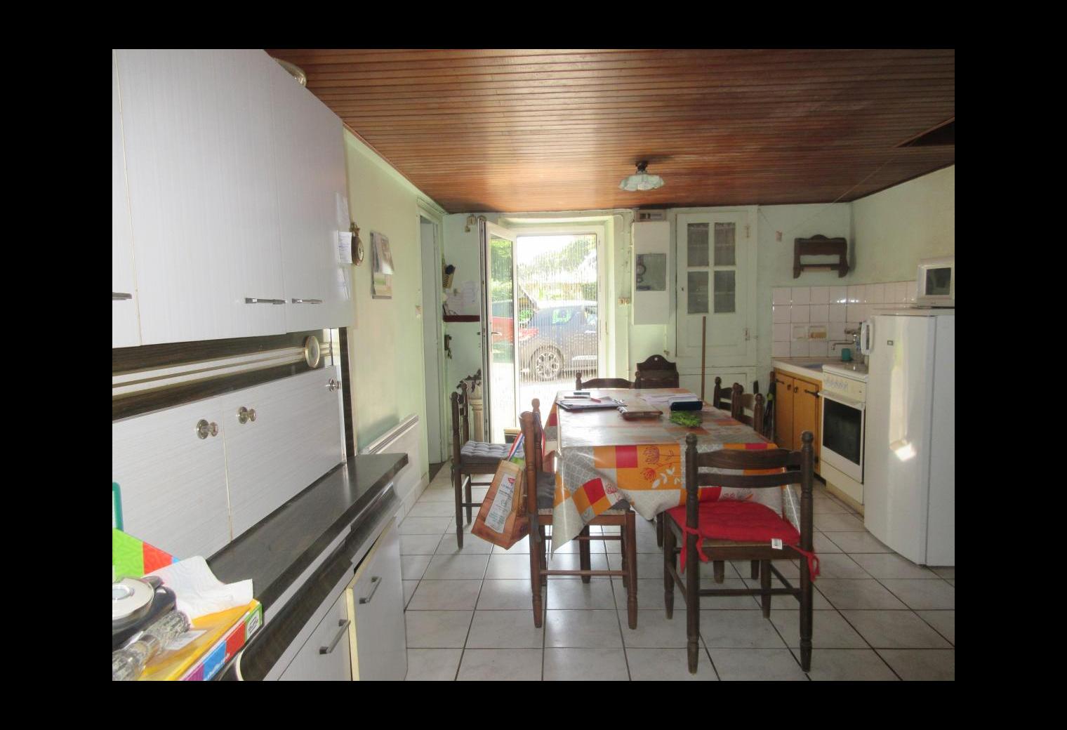9e4407af-f92e-40cc-ad84-5ba94fdd13f7.jpg