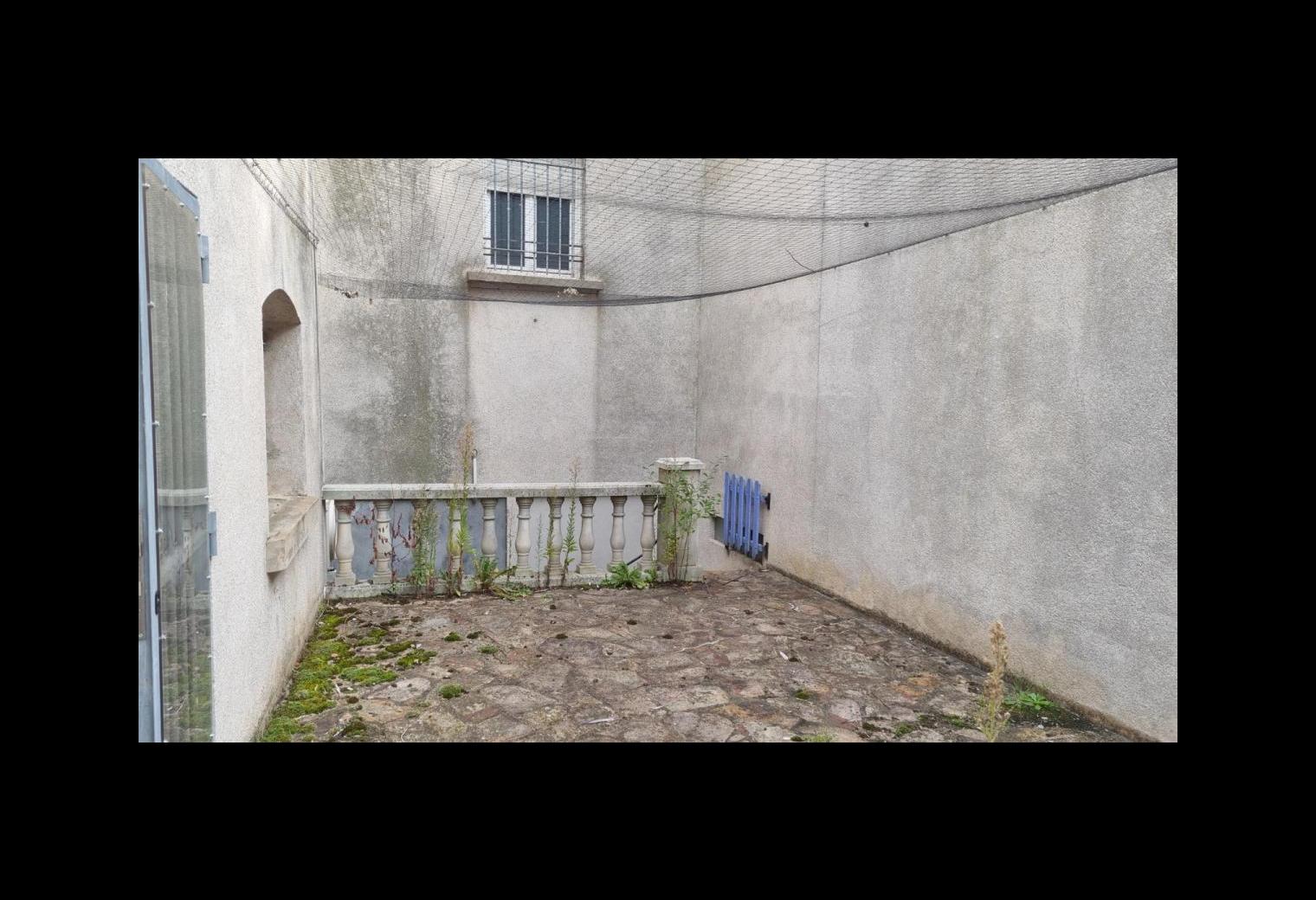 736898d0-03ab-4d21-93e1-0f6510df066a.jpg