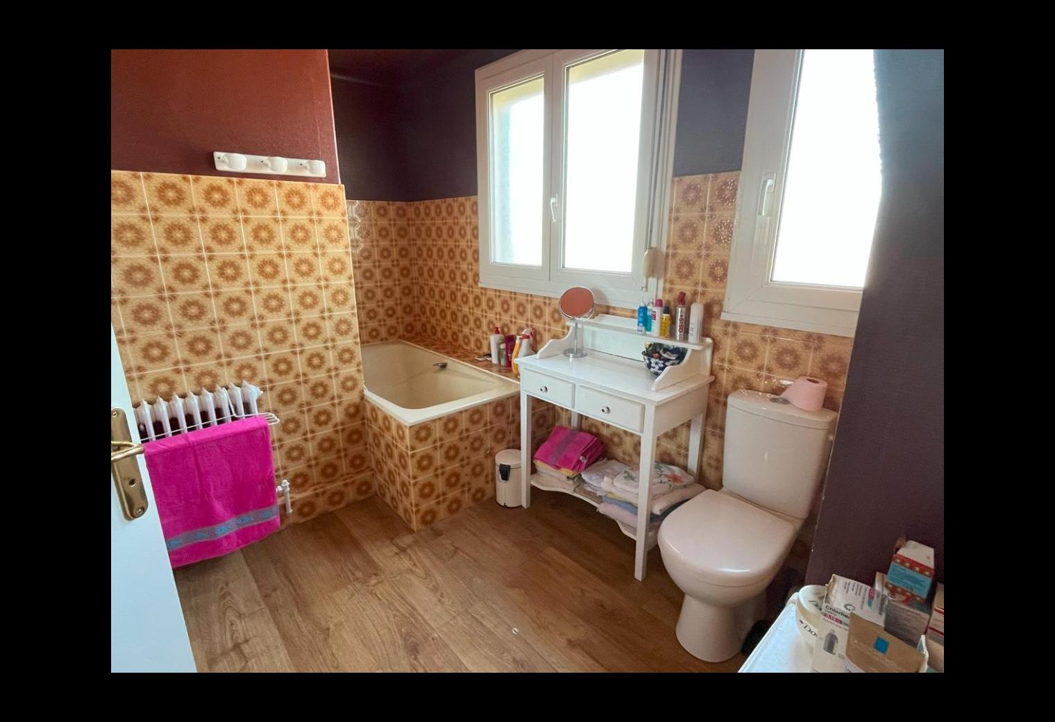 1240d61e-ea8c-4fba-b1ae-52abc5bbdb82.jpg