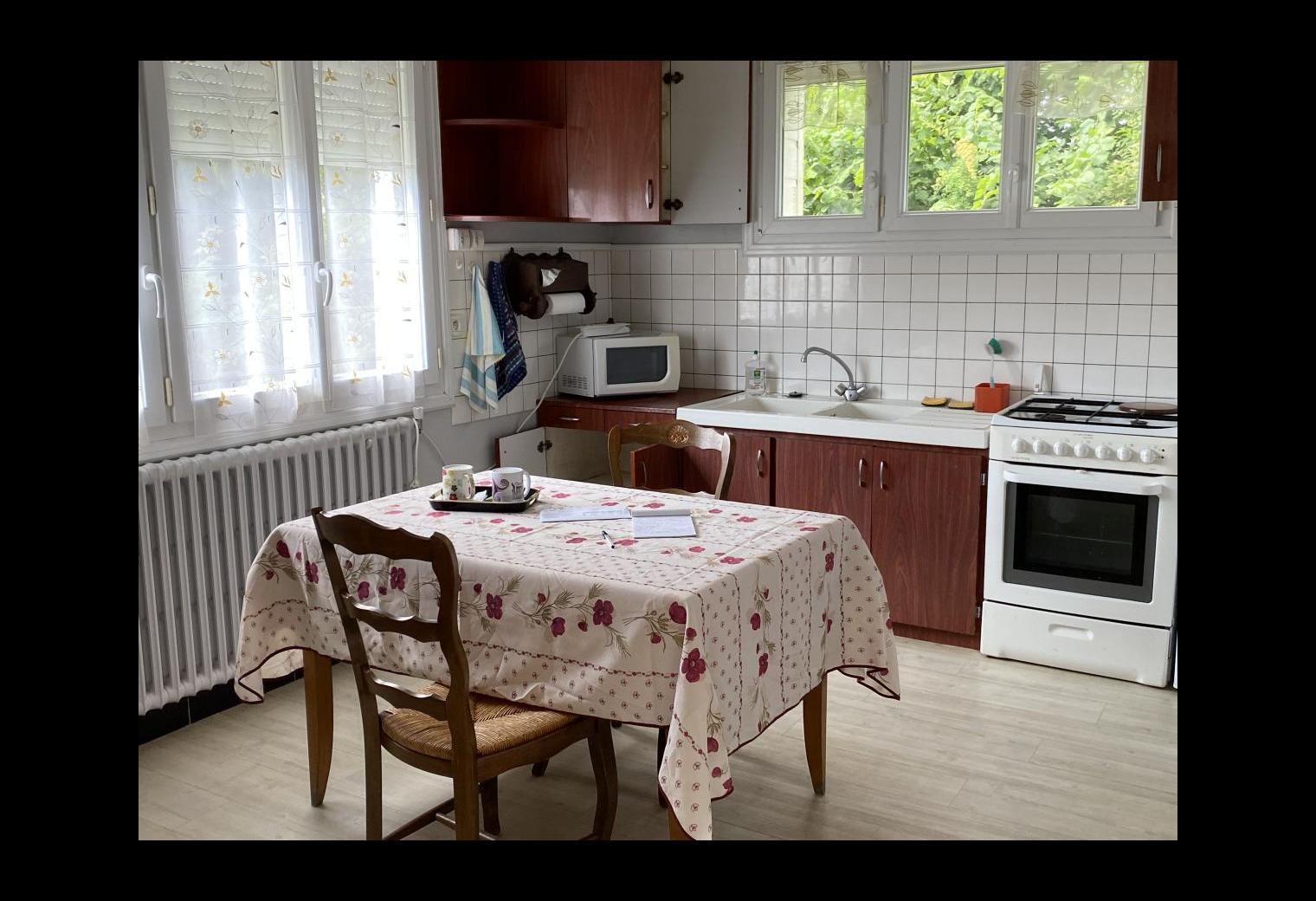 adf84370-e683-4bd0-aacd-fb8131447c9b.jpg