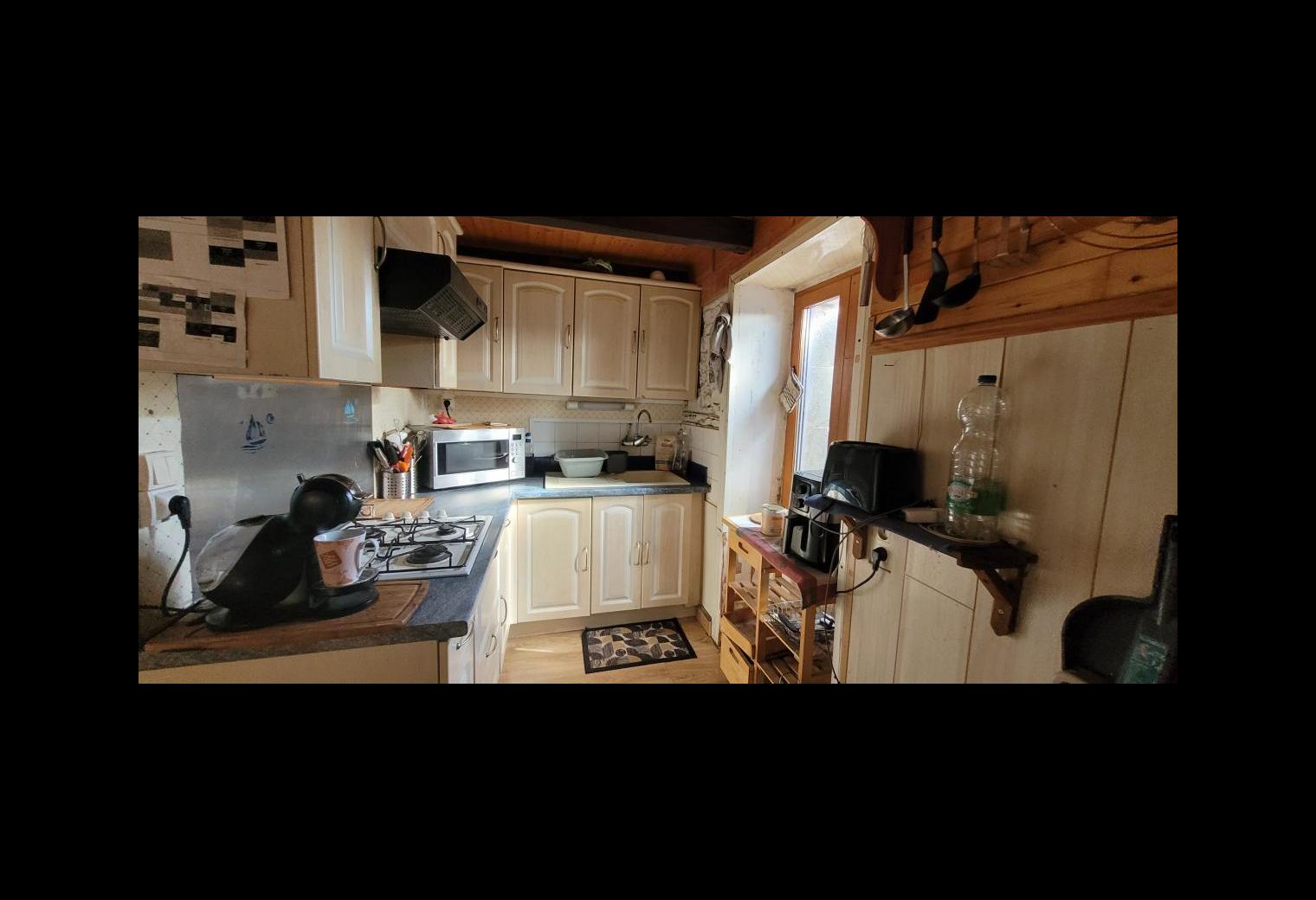 5db9ef96-3d0d-43d2-b65e-ffcda5cbe29c.jpg