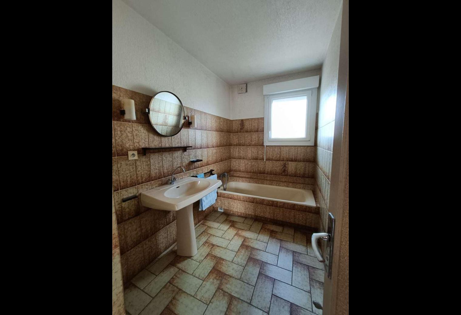 c7274d37-cd09-41ab-9ab0-a900a7003068.jpg