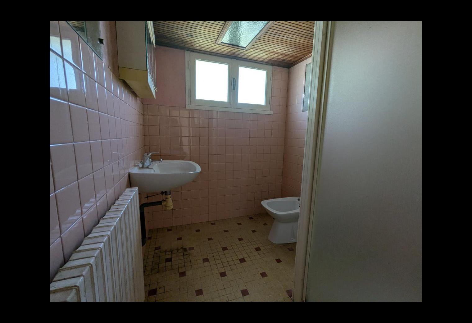 b882ddbb-47ca-4e7c-8c16-9d4b0140127a.jpg