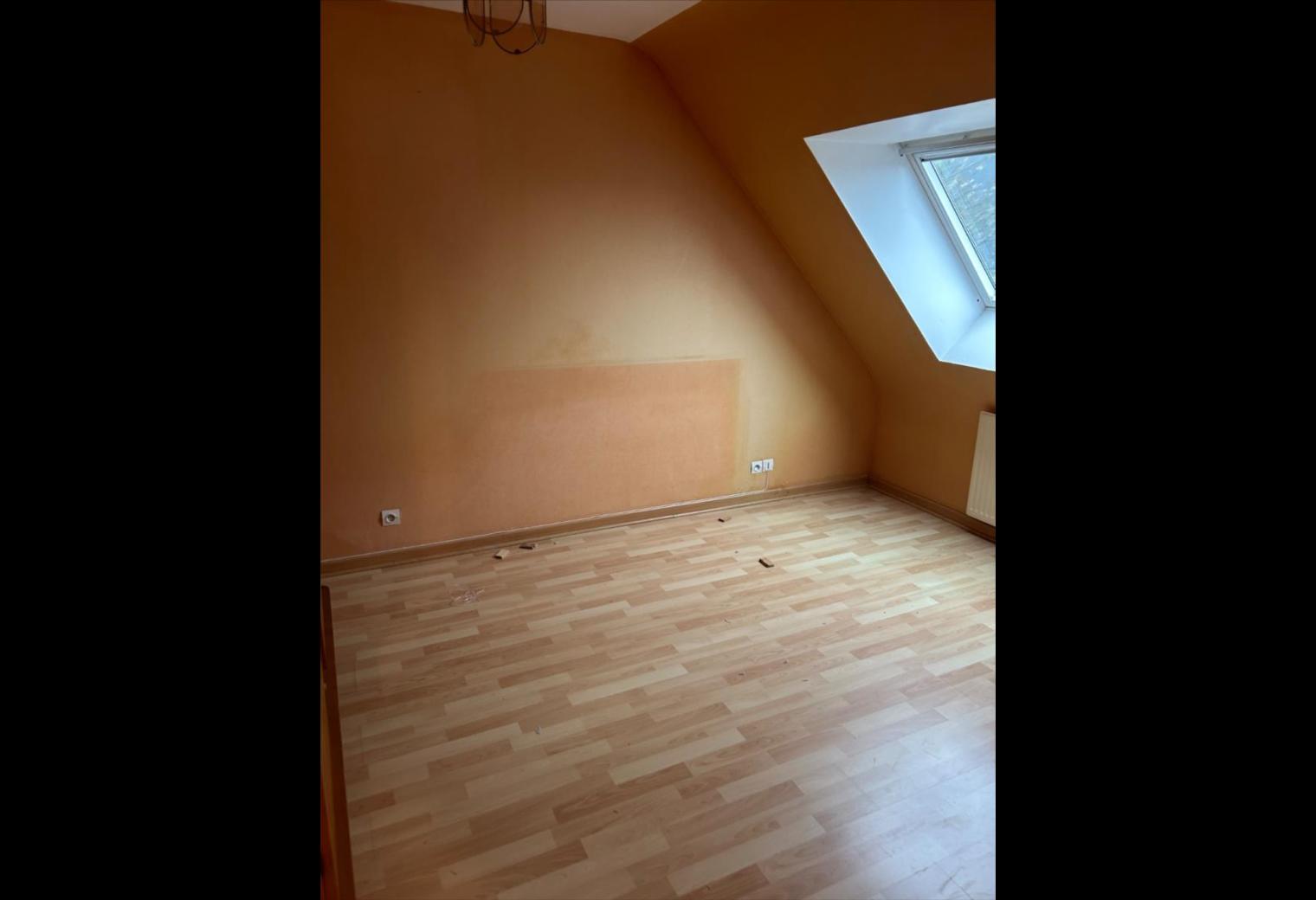 551789d3-cabd-44bd-b161-bd930f17d52a.jpg