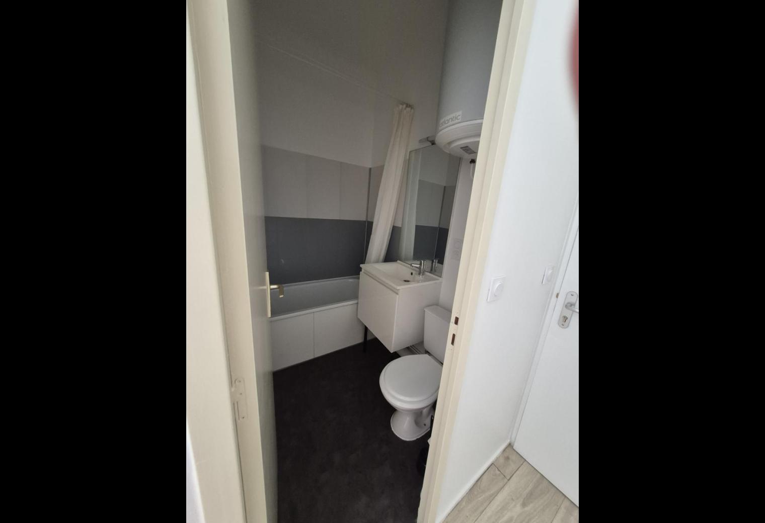 6a5ca5e9-0baf-4dc4-8309-65d7944da039.jpg