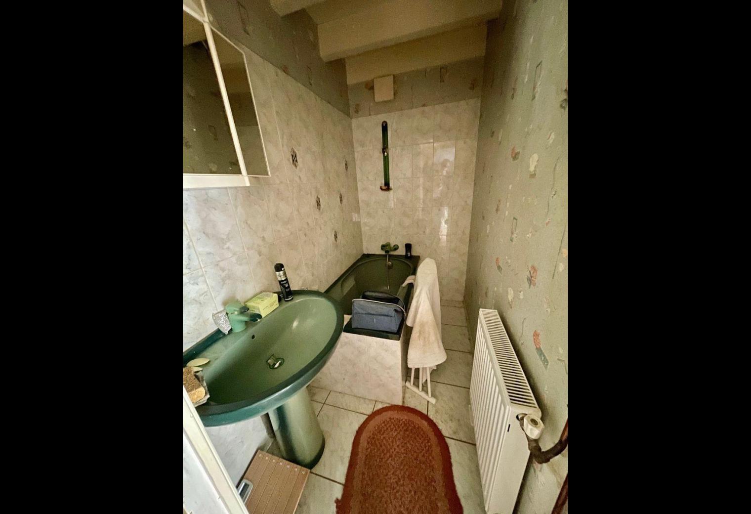 4eb36cd1-b0bd-42bf-8f19-4e4cdb69caf0.jpg