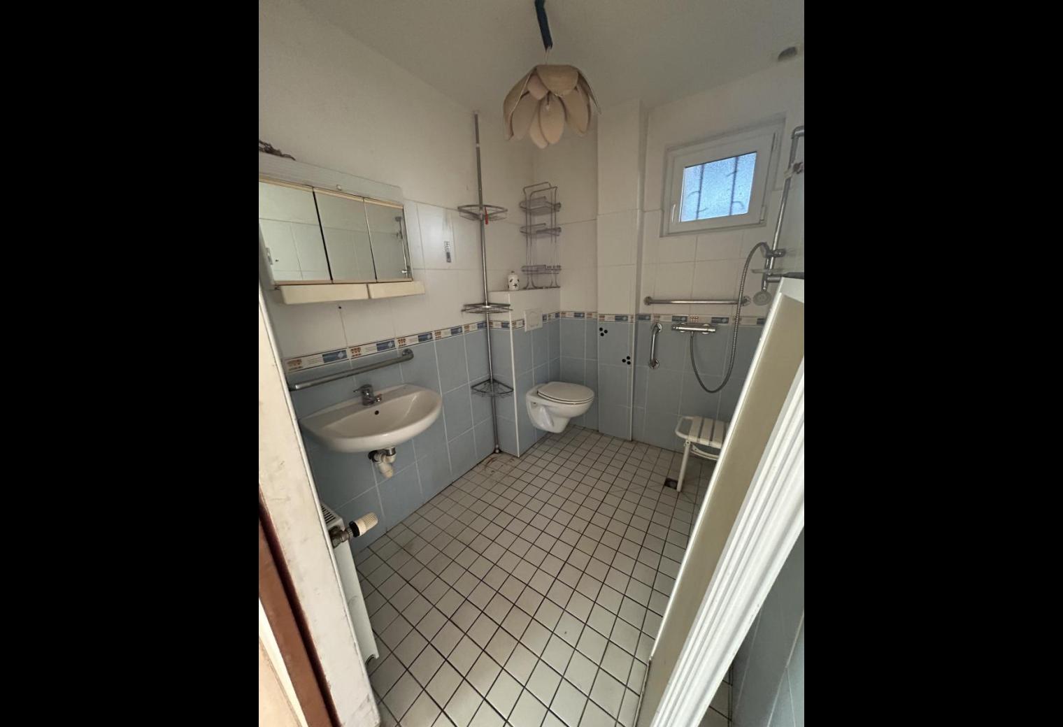 d00ae2fd-4c33-4ada-9538-abd75922ee27.jpg